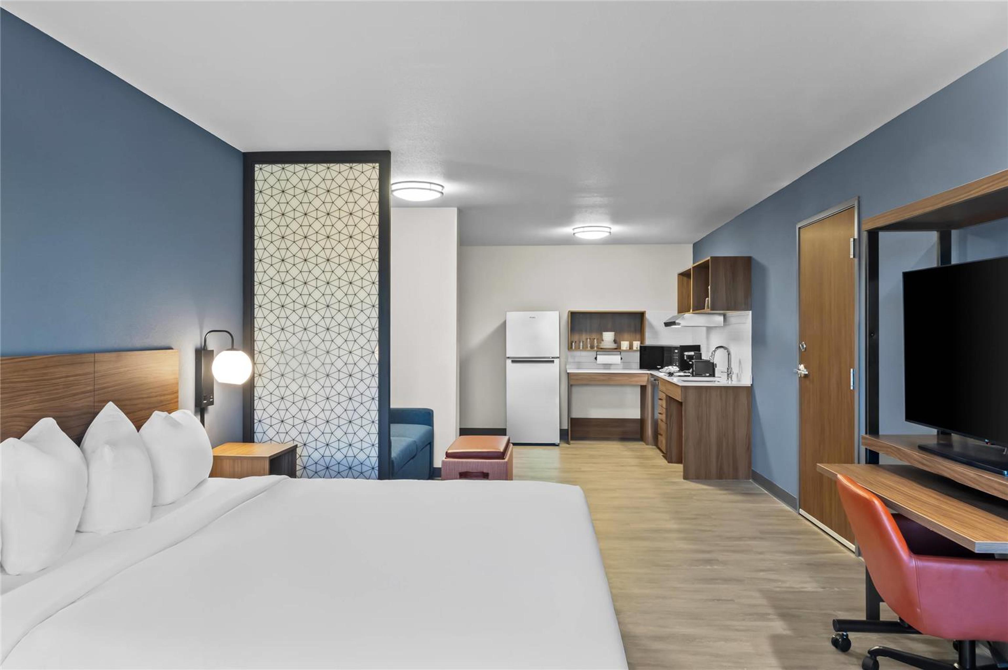 EVERHOME SUITES BOWLING GREEN