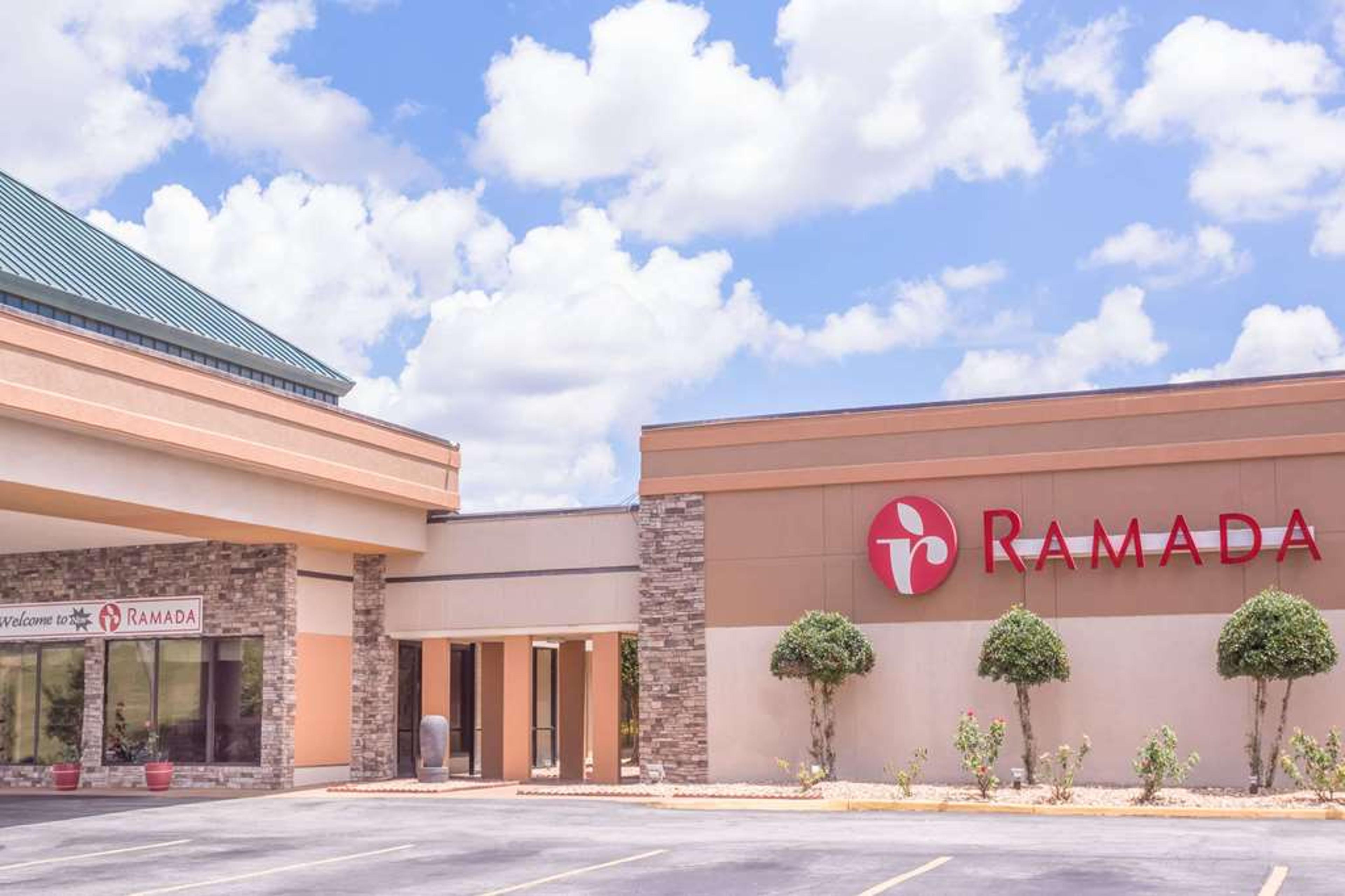 RAMADA MACON