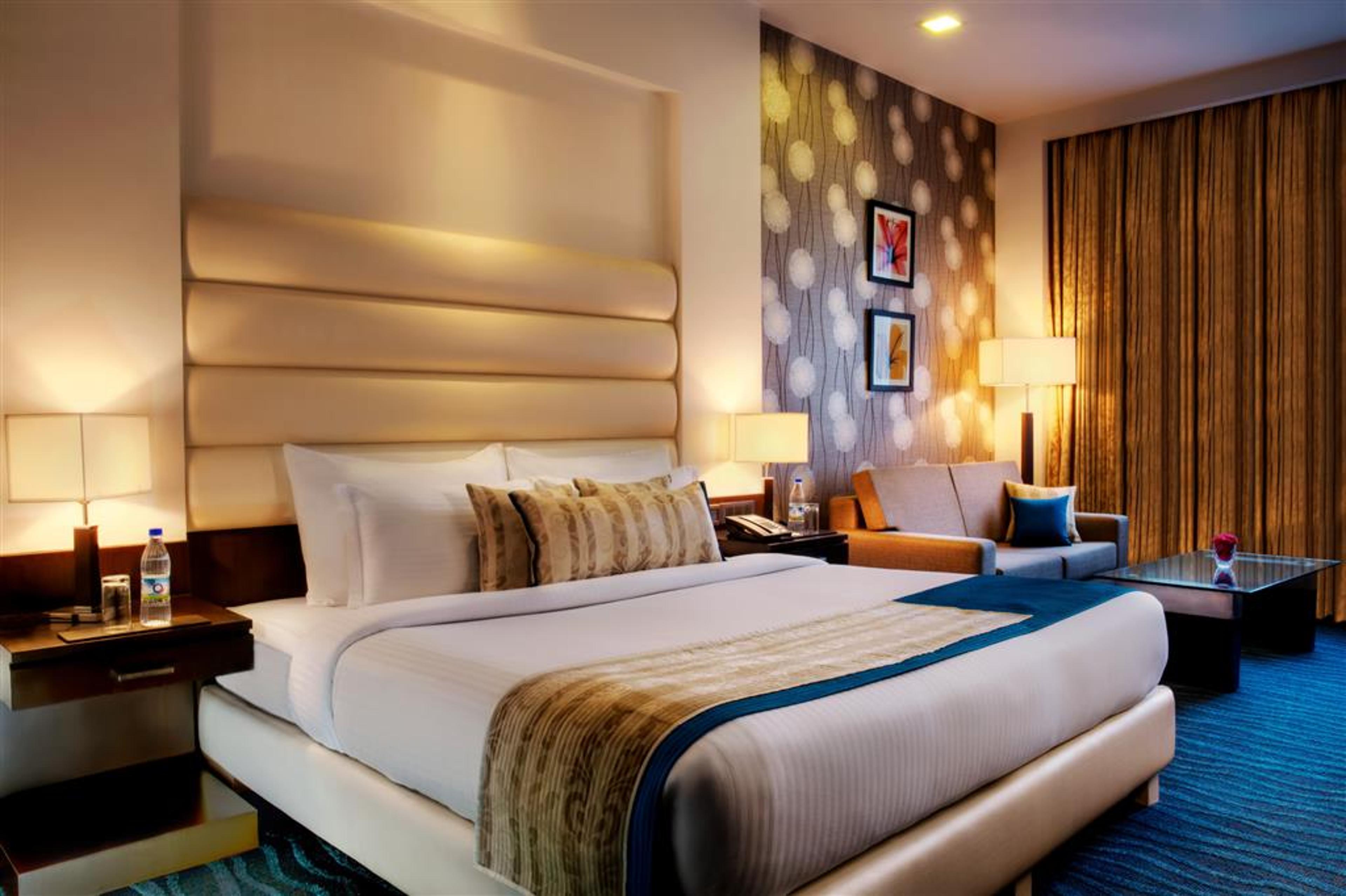 GOLDEN TULIP BHIWADI