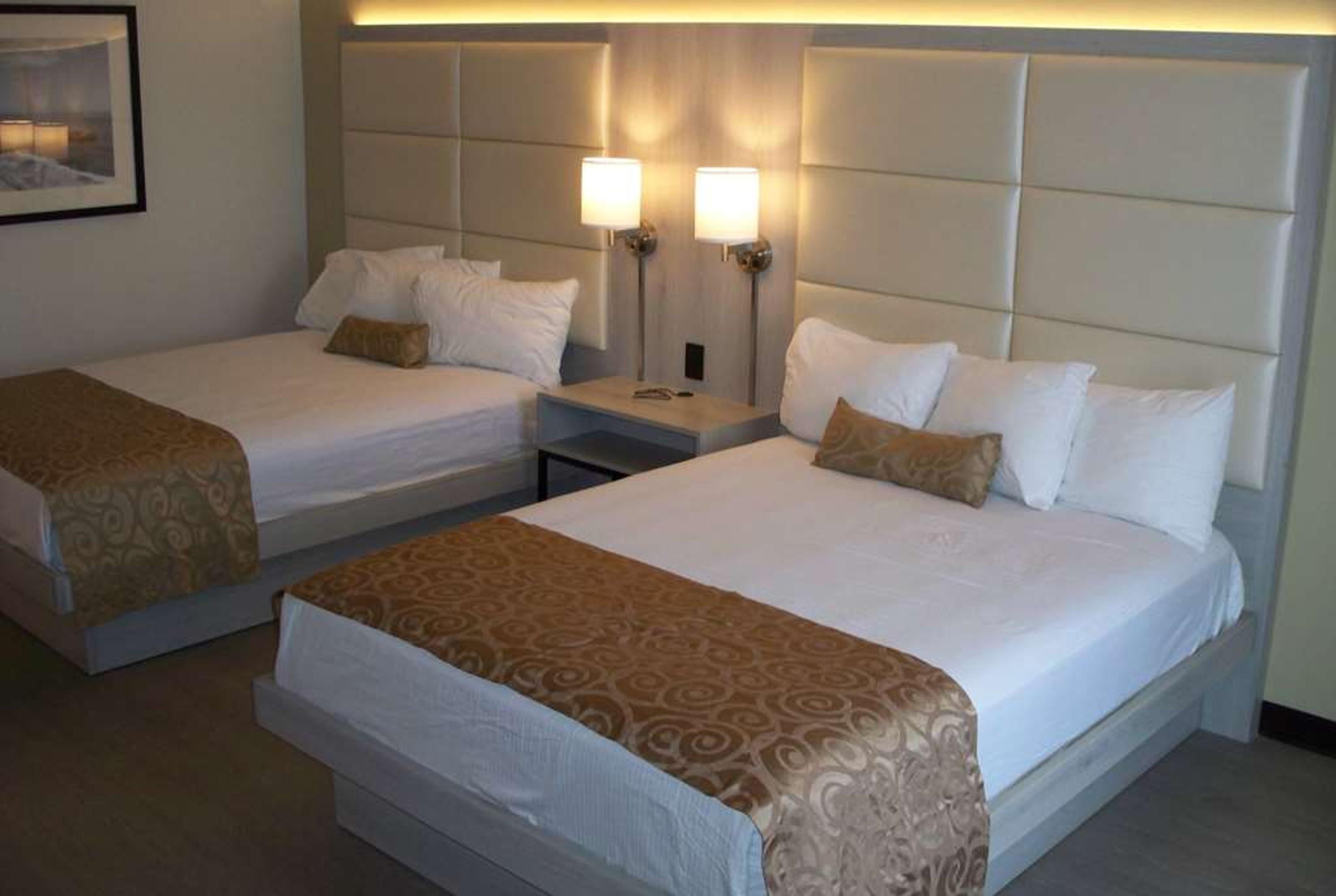 RAMADA BY WYNDHAM BURBANK AIRPORT