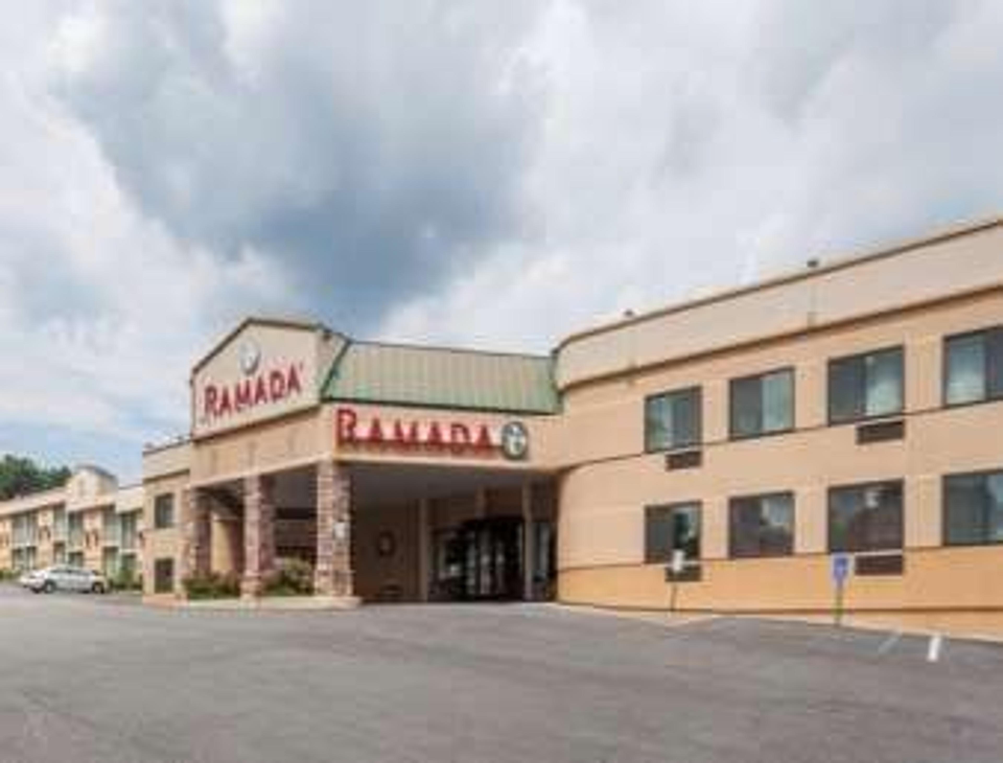 RAMADA BY WYNDHAM, NEWBURGH/WEST PO