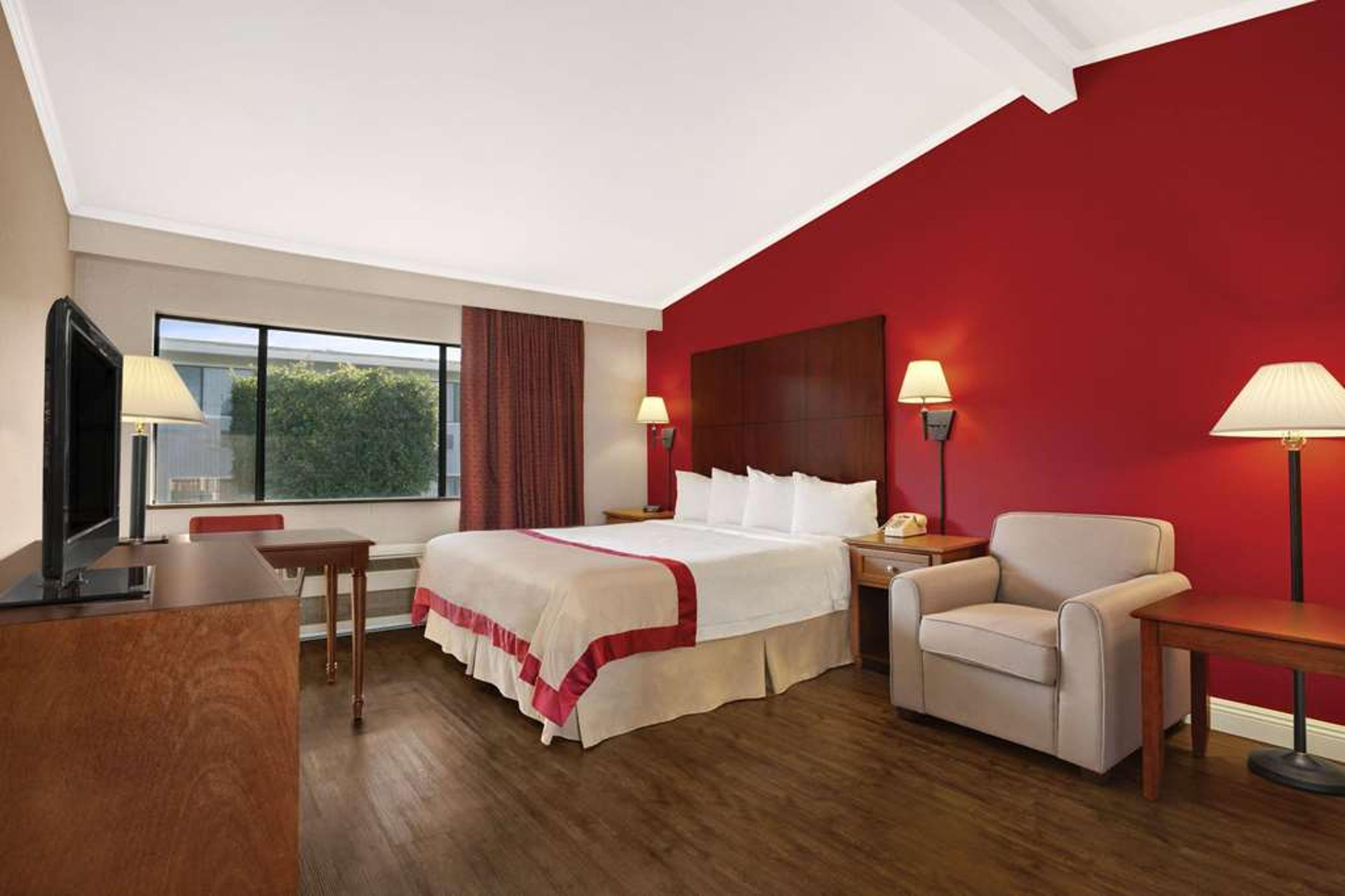 RAMADA BY WYNDHAM TORRANCE