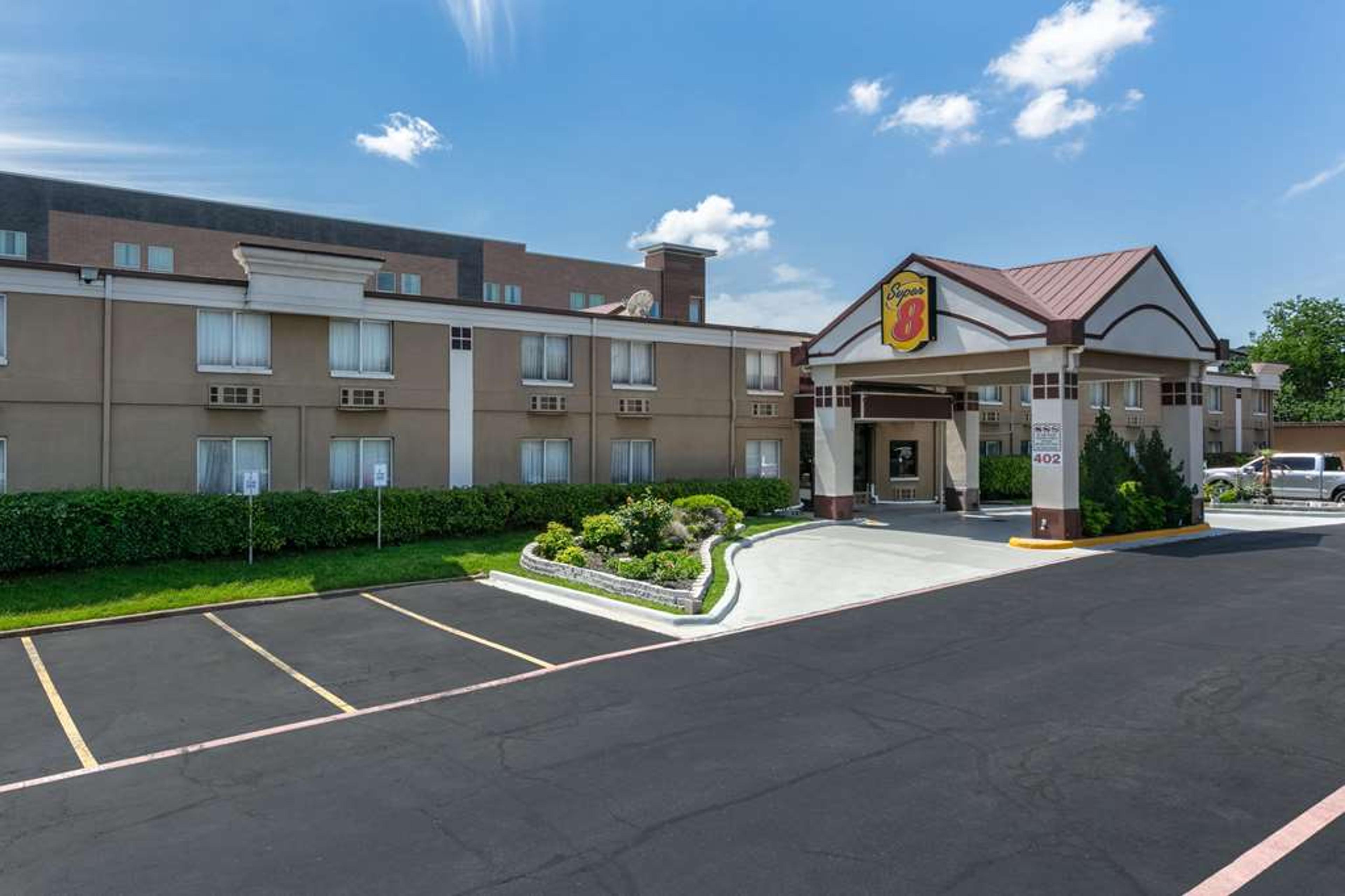 SUPER 8 GRAND PRAIRIE NORTH