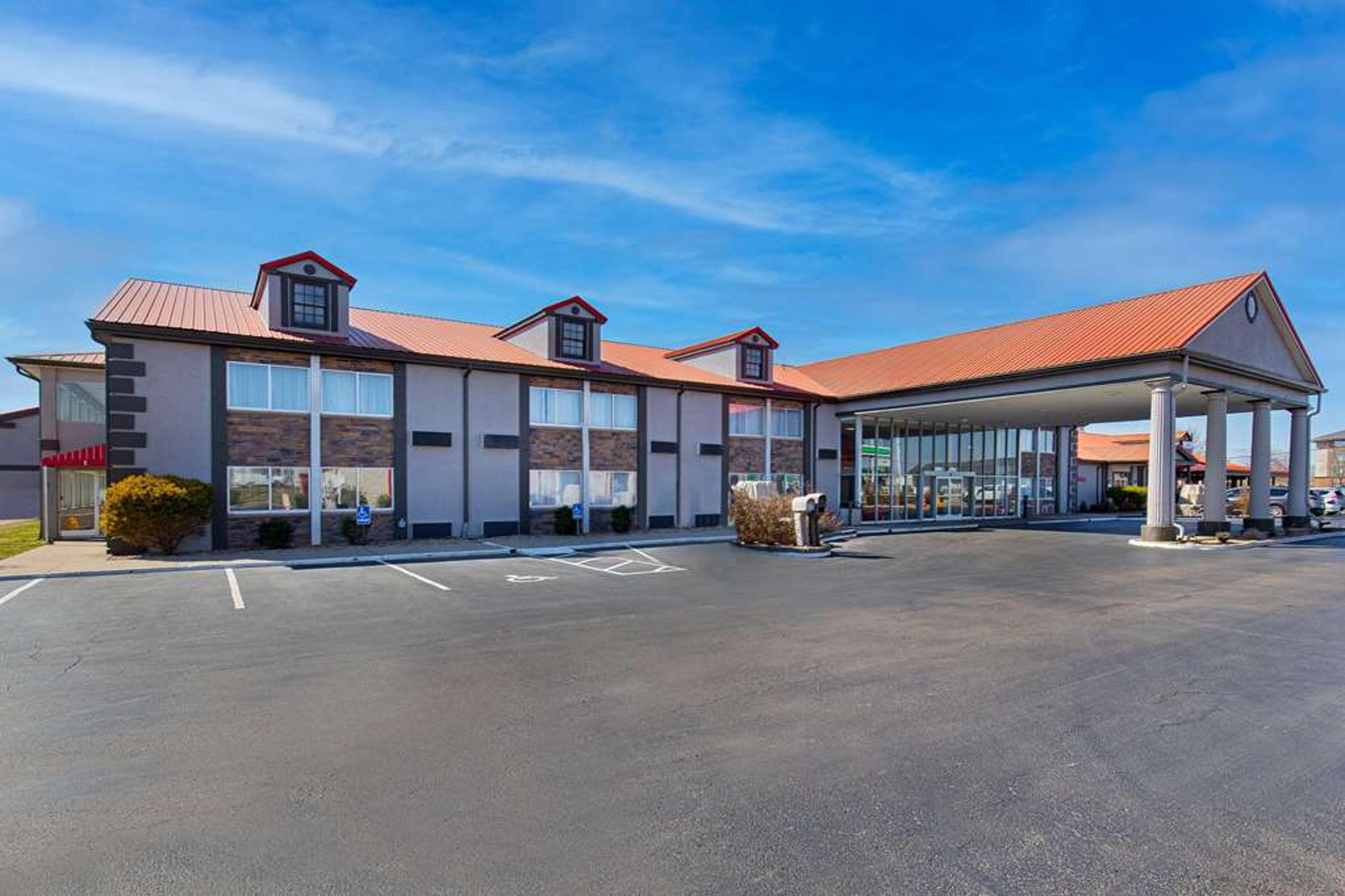 RAMADA BY WYNDHAM BOWLING GREEN