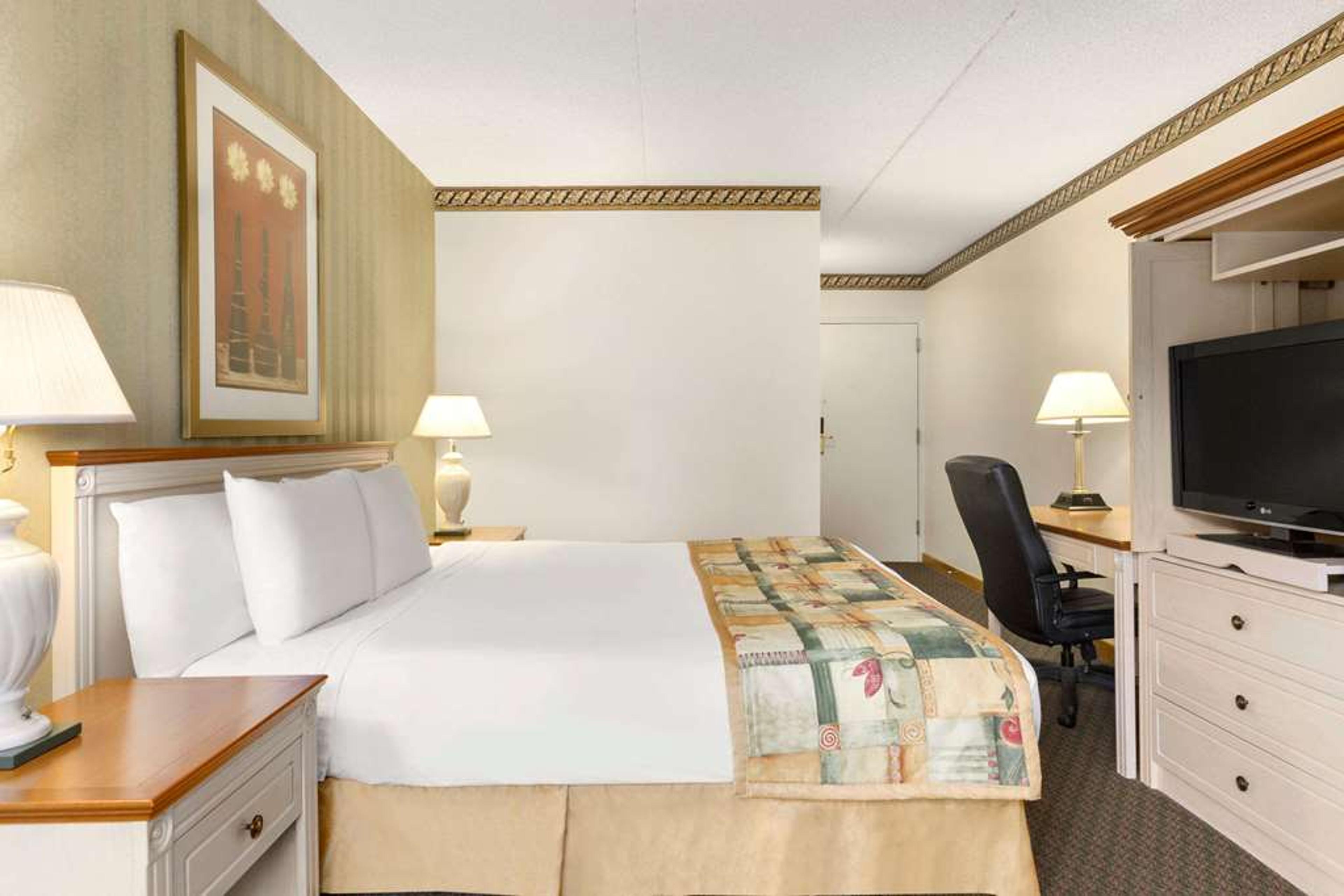 TRAVELODGE BY WYNDHAM, OWEN SOUND O