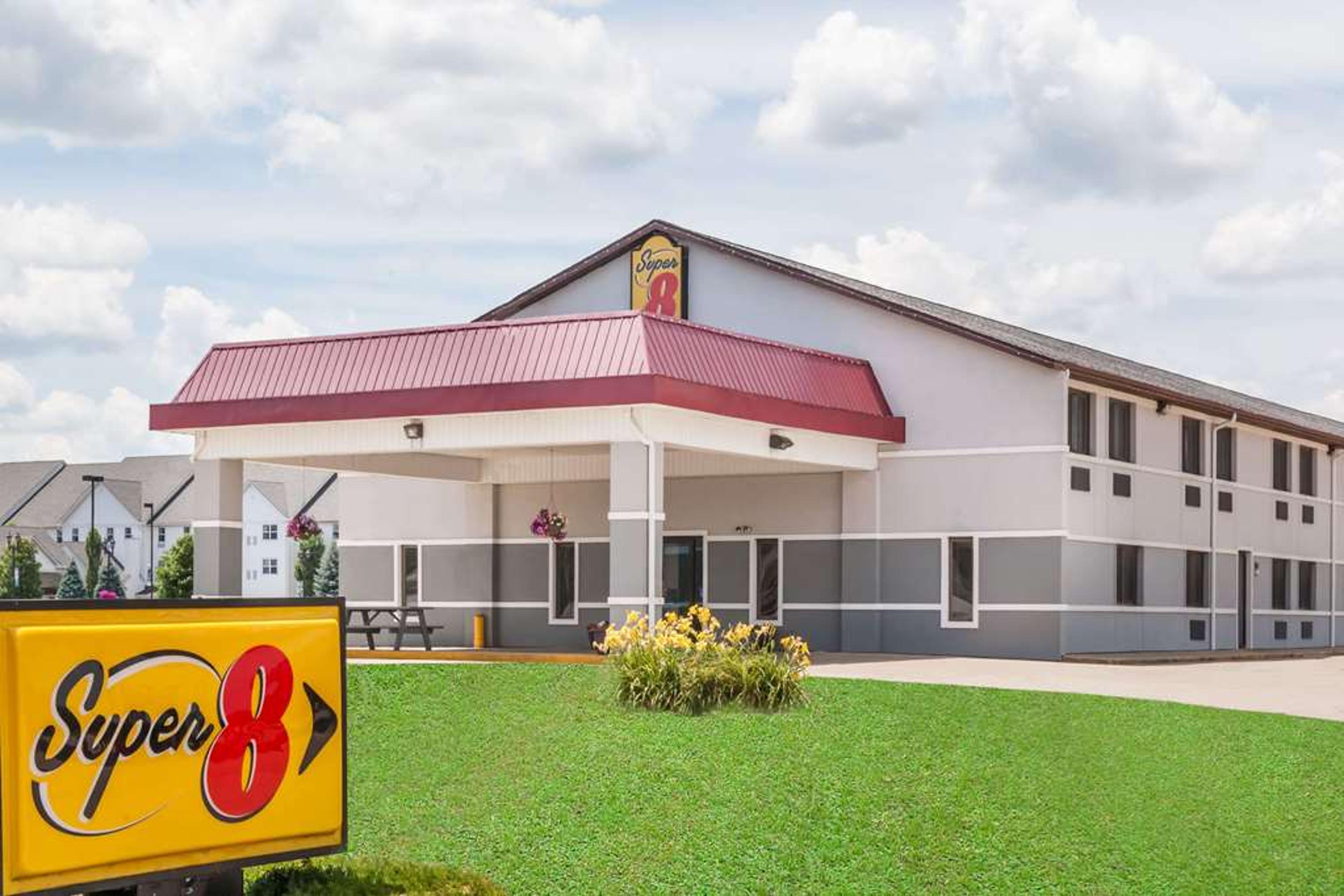 SUPER 8 BY WYNDHAM SHIPSHEWANA