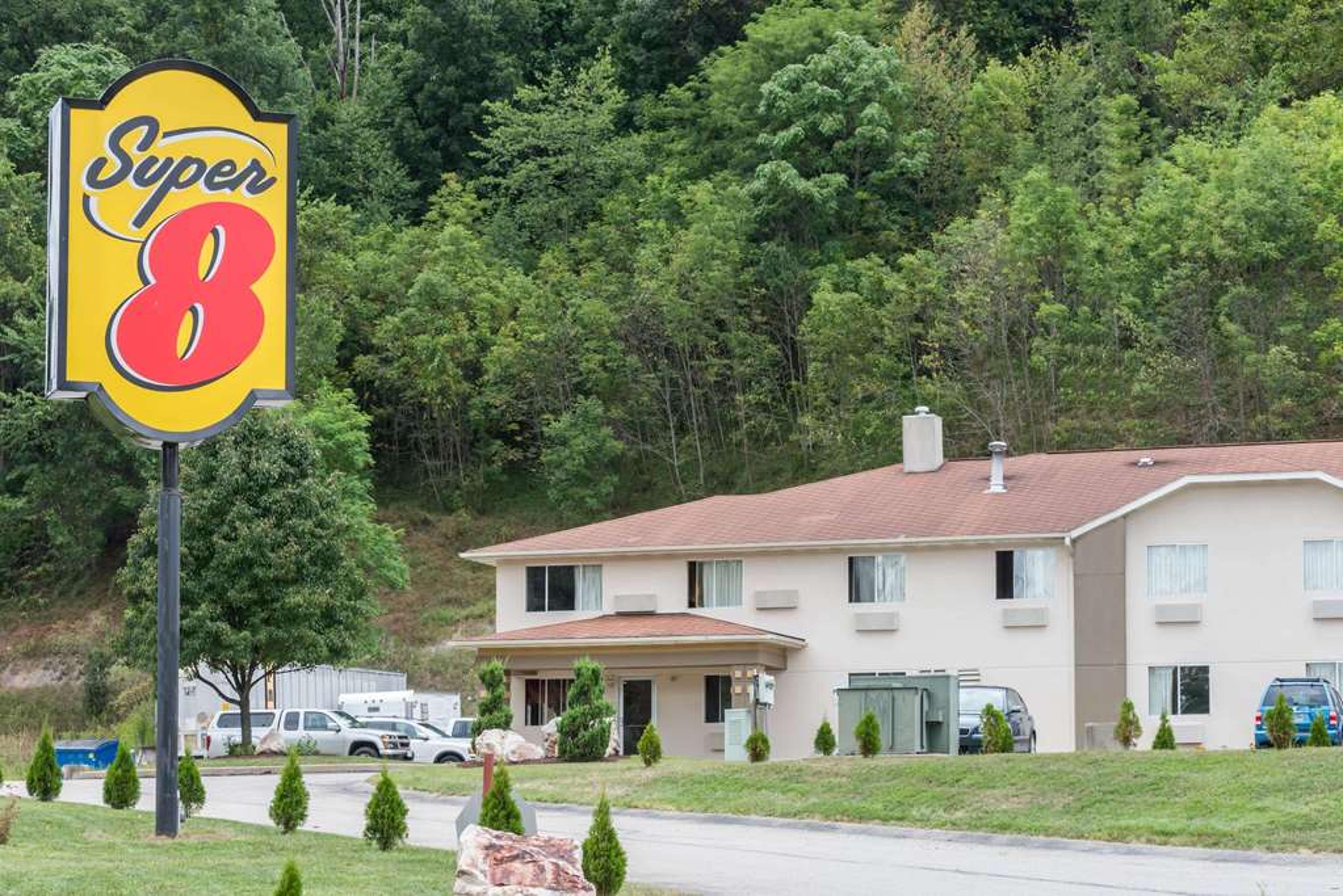 SUPER 8 BY WYNDHAM PITTSBURGH/MONRO
