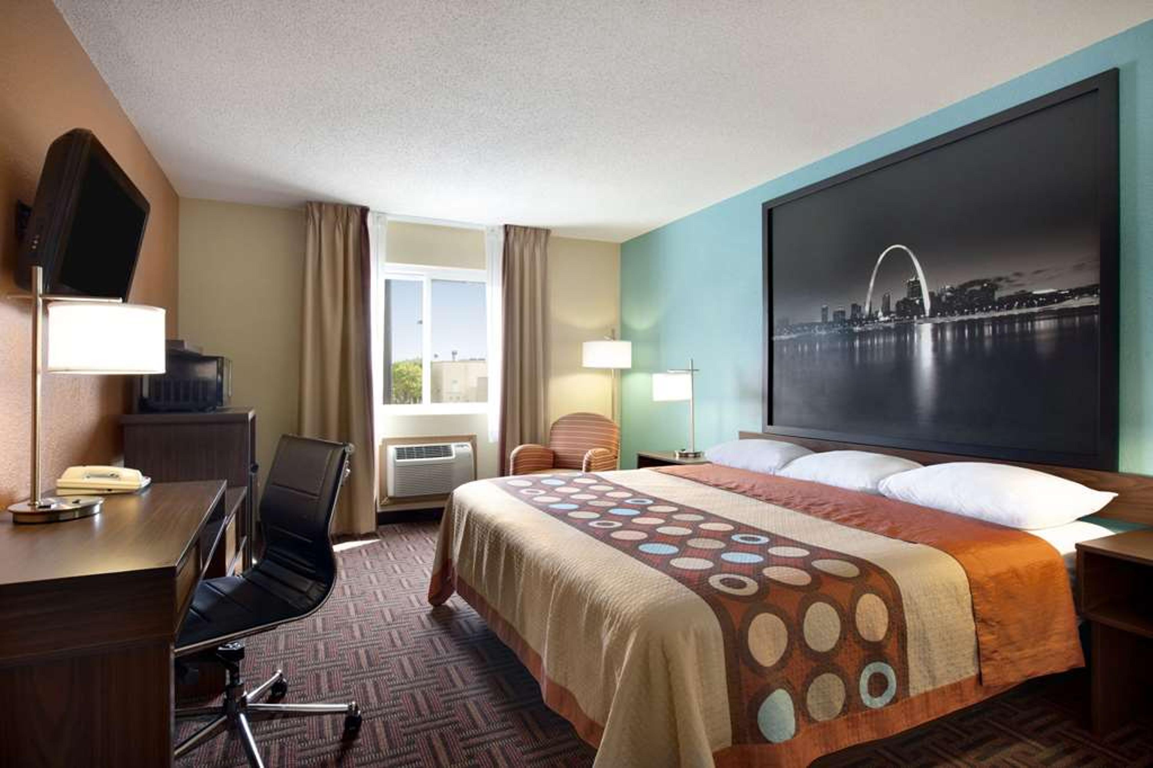 SUPER 8 BY WYNDHAM FAIRVIEW HEIGHTS