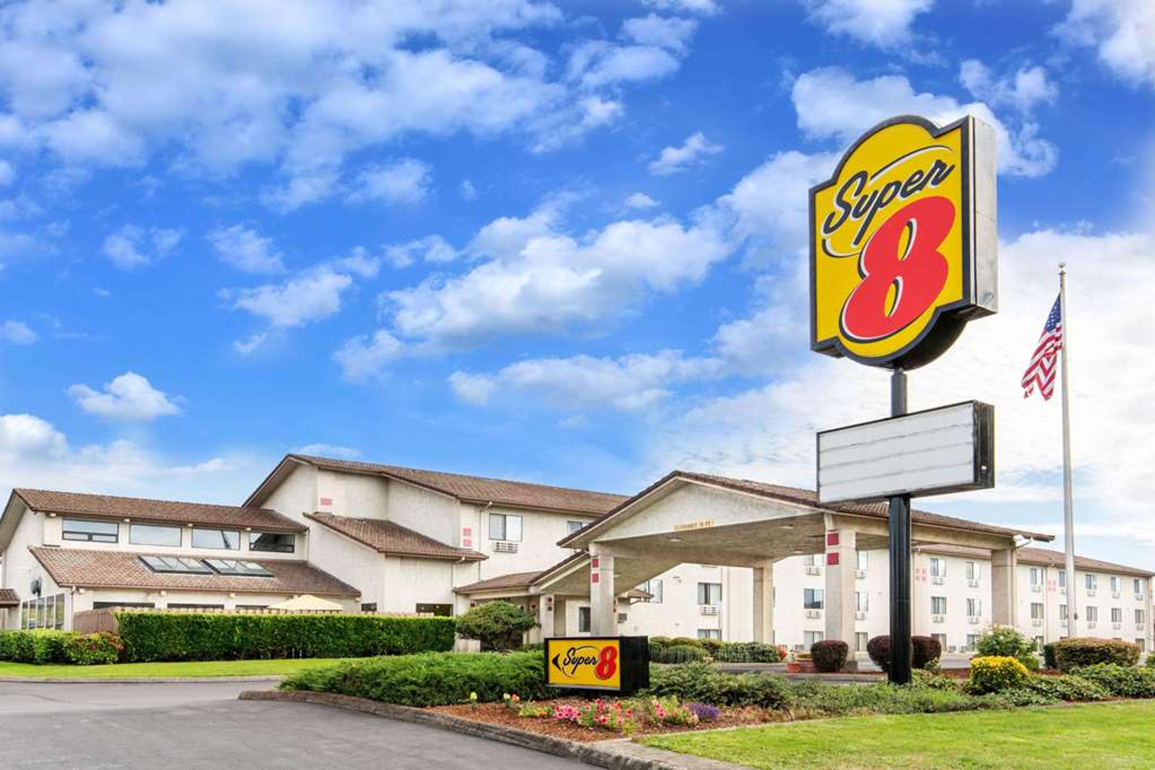 SUPER 8 SALEM OR