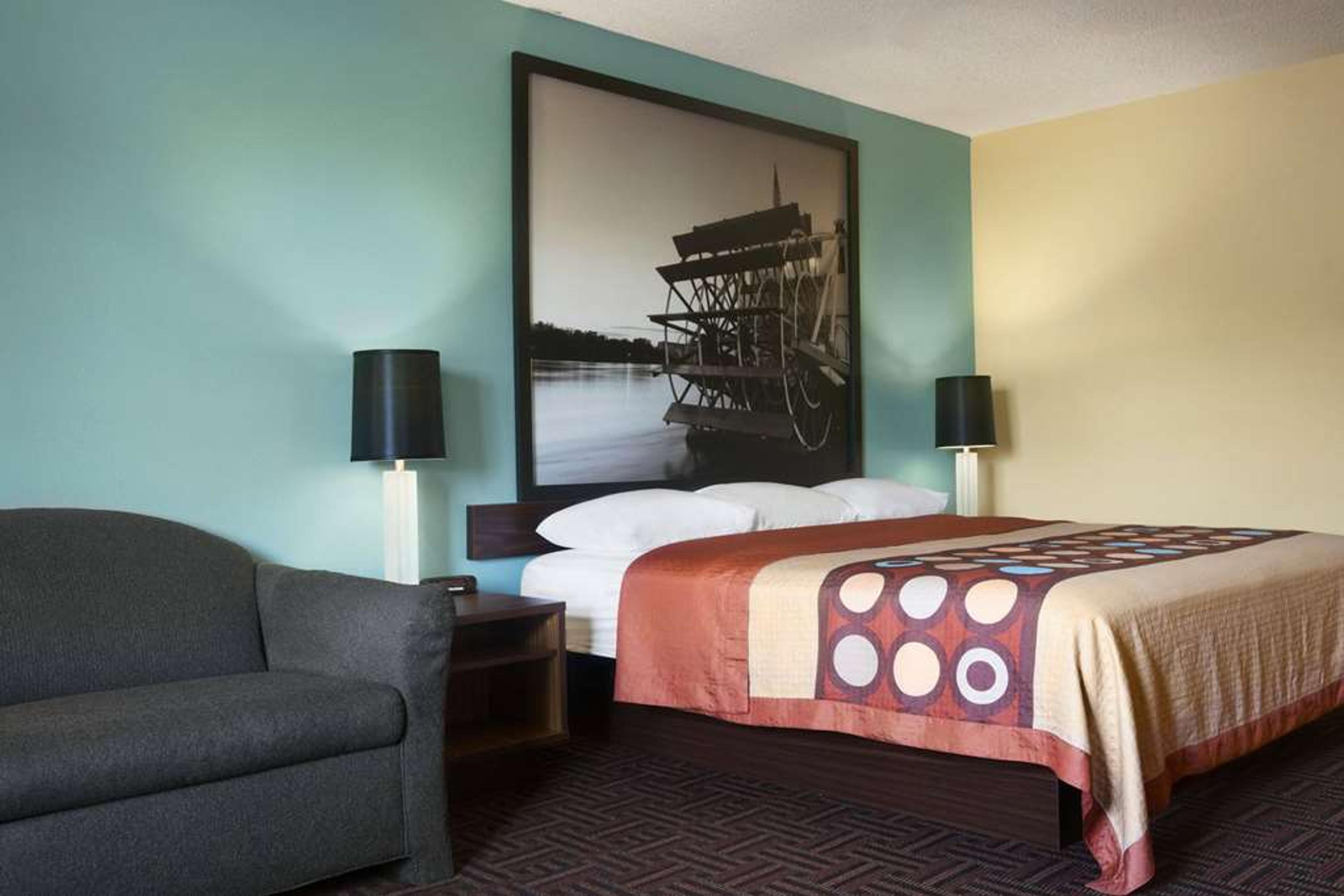 SUPER 8 BY WYNDHAM PEORIA