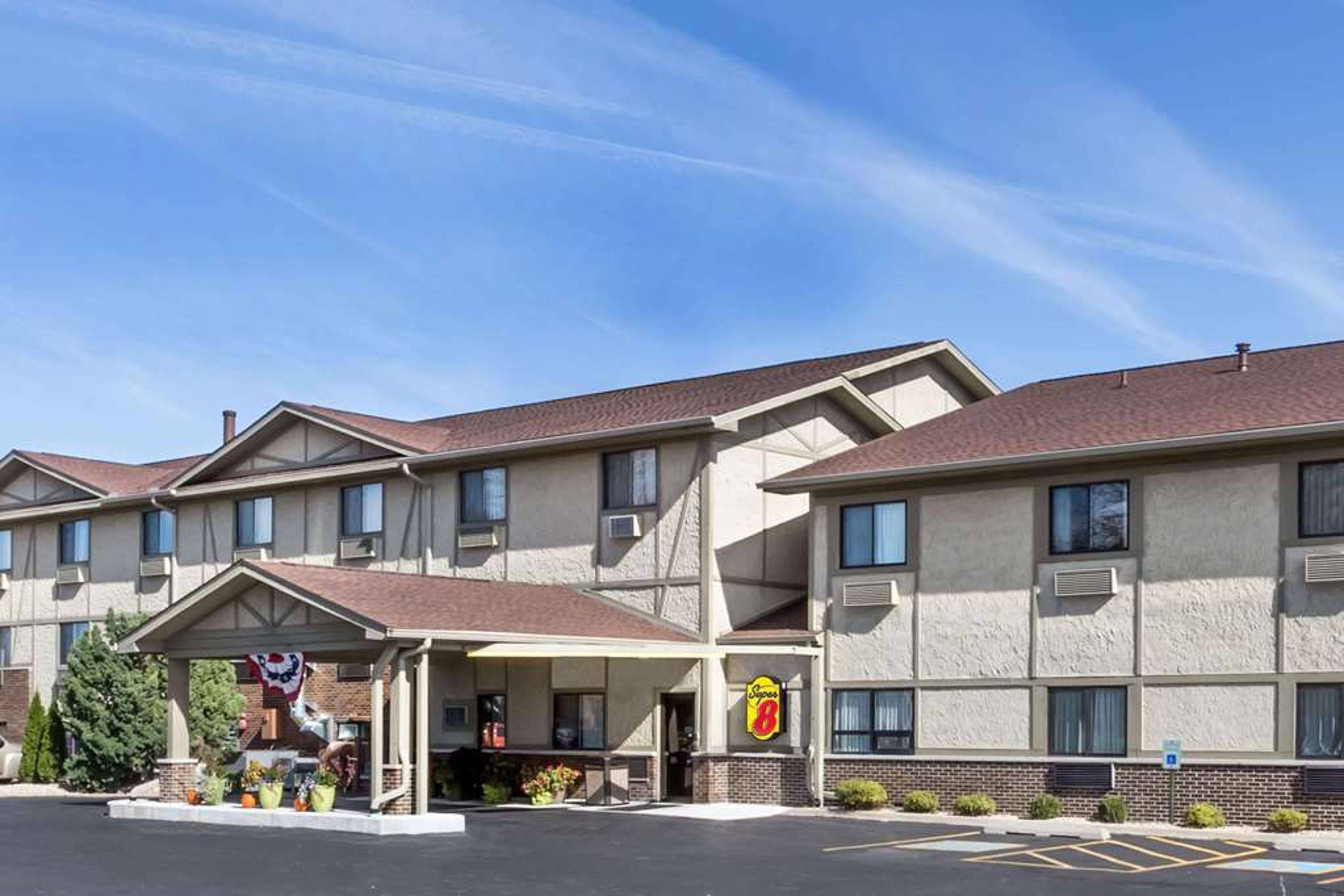 SUPER 8 BY WYNDHAM, OTTAWA STARVED