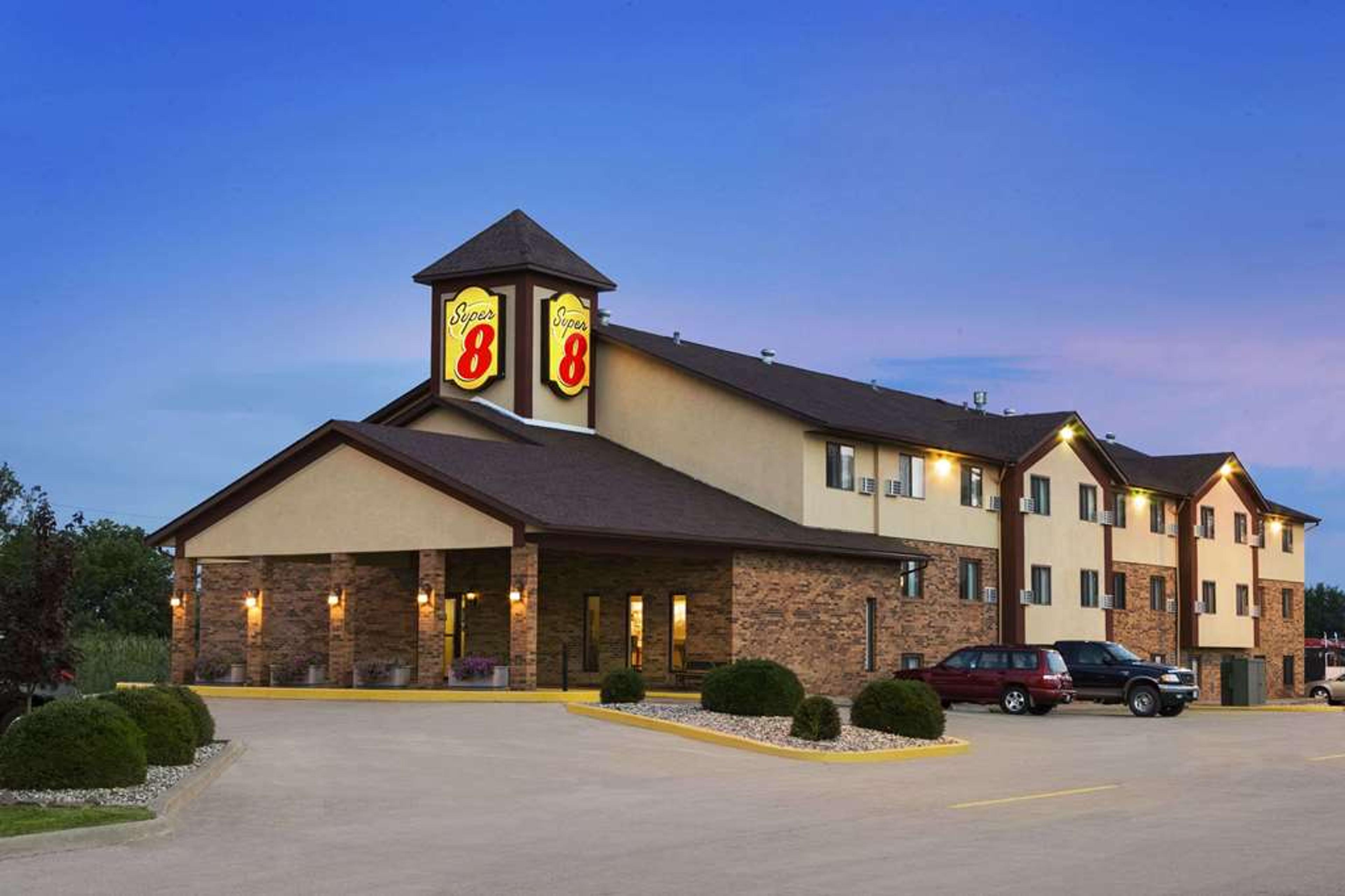 SUPER 8 BY WYNDHAM MARION