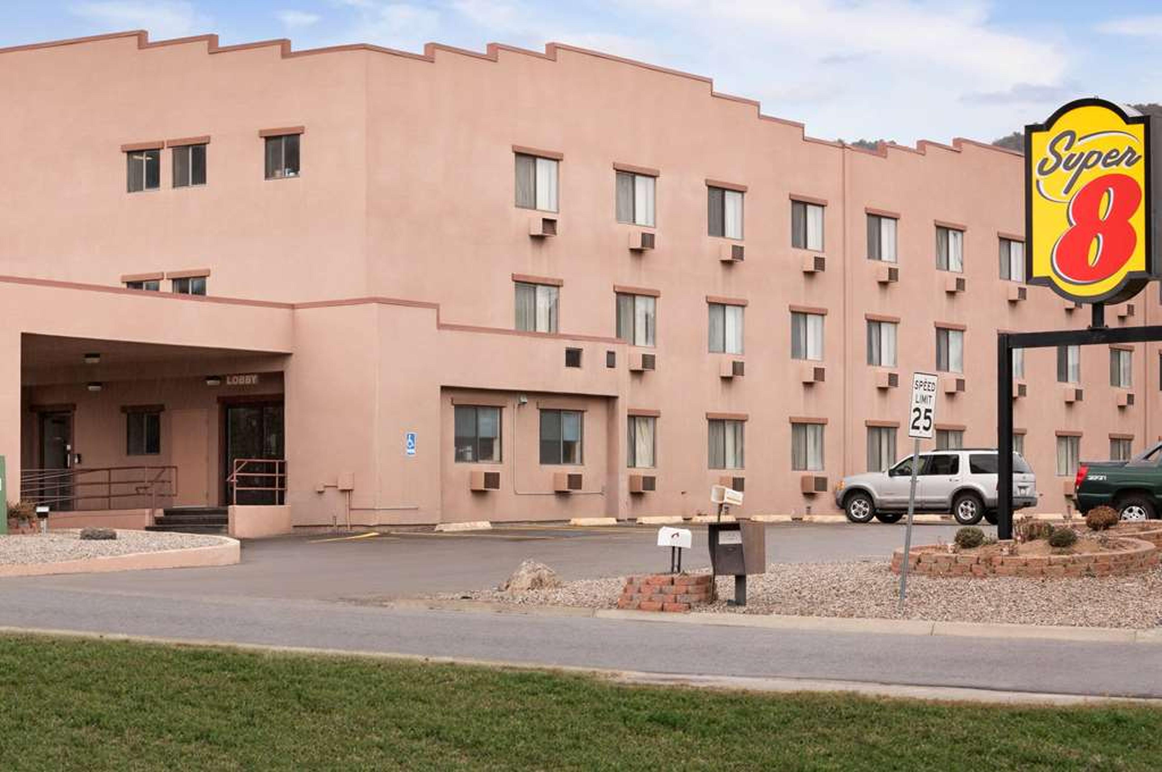 SUPER 8 BY WYNDHAM DURANGO