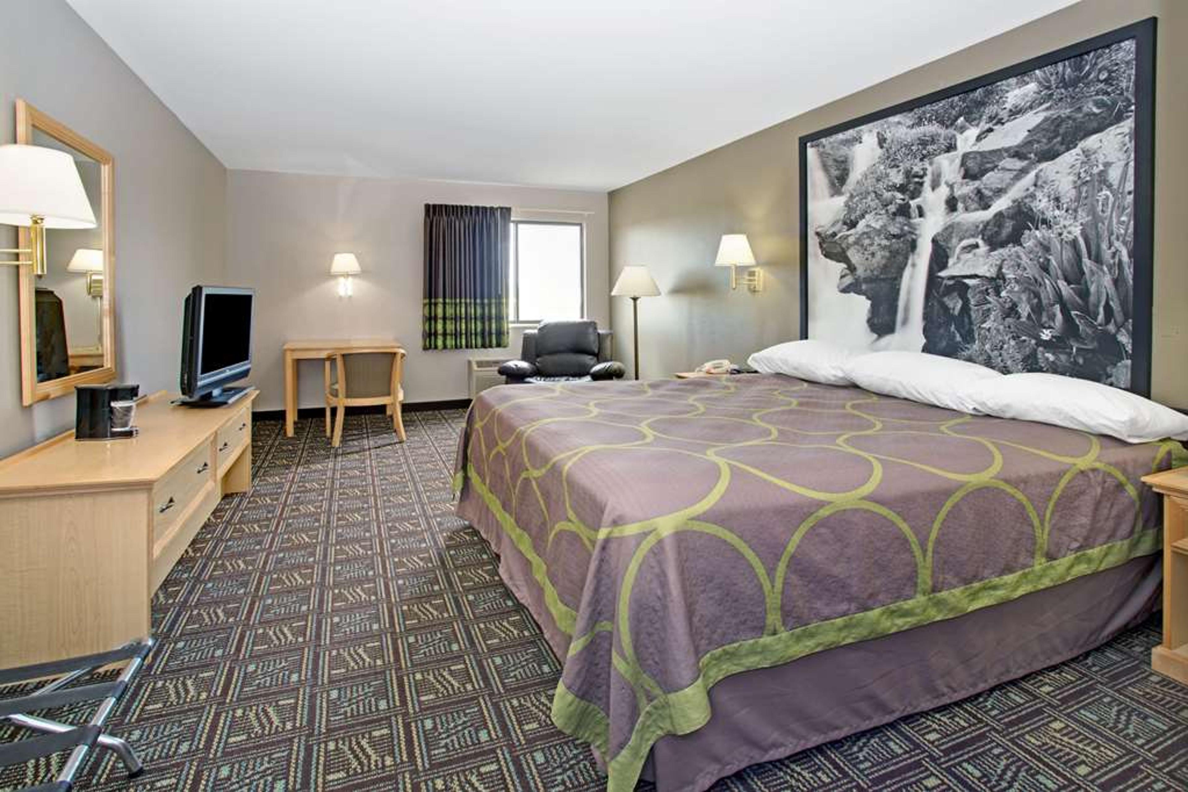 SUPER 8 BY WYNDHAM FORT COLLIN