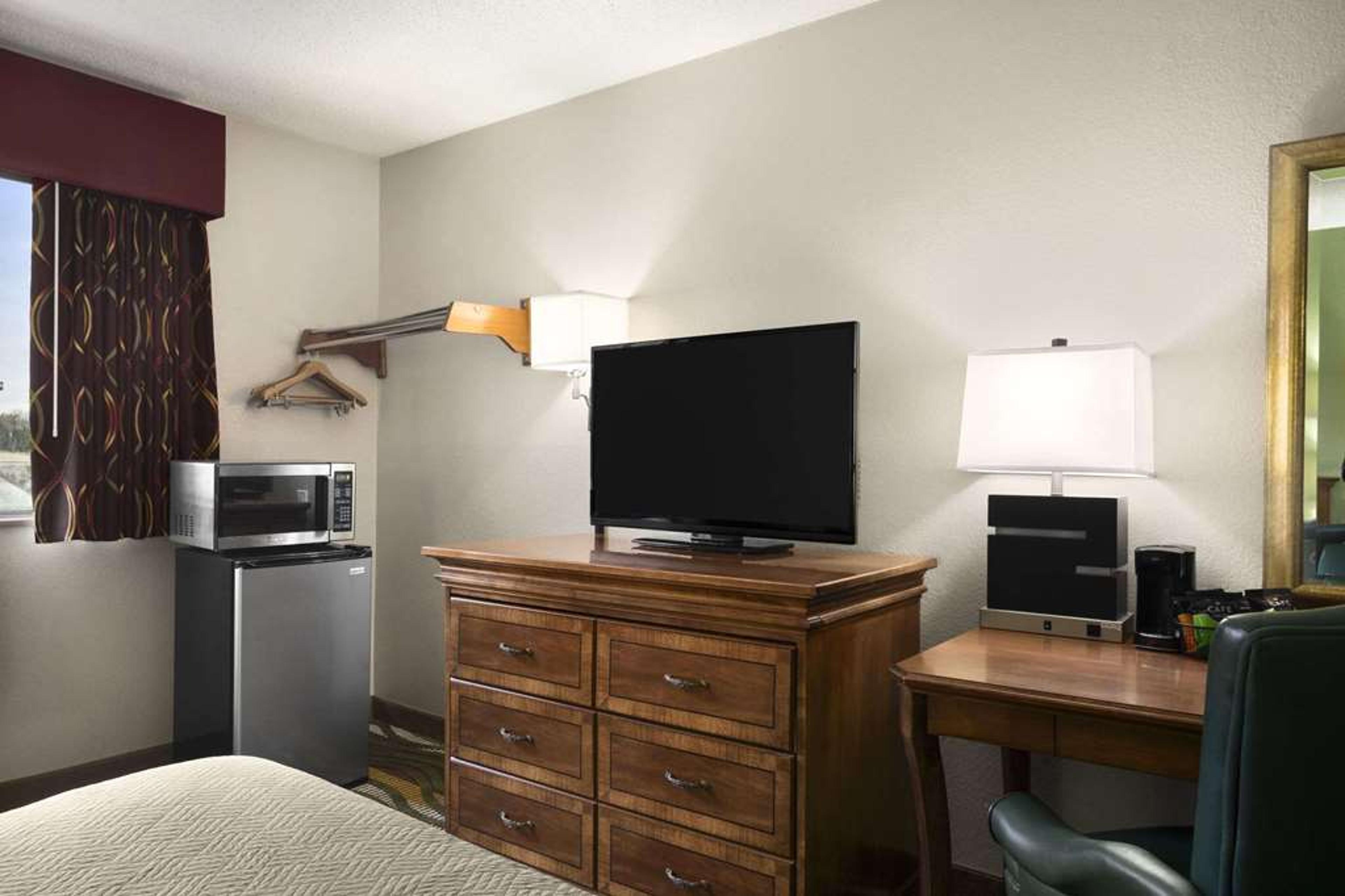 TRAVELODGE BATTLE CREEK