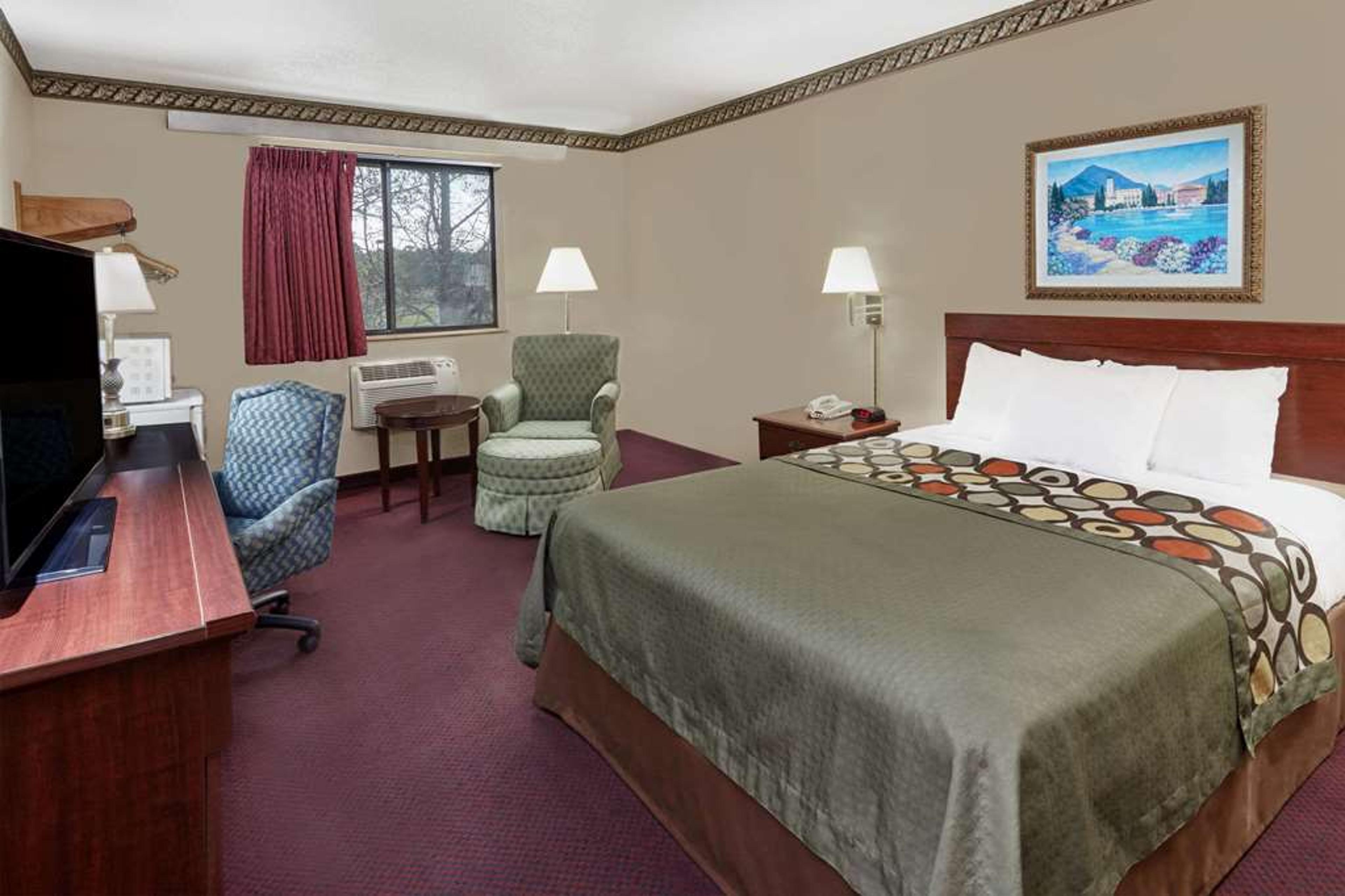SUPER 8 GREENVILLE