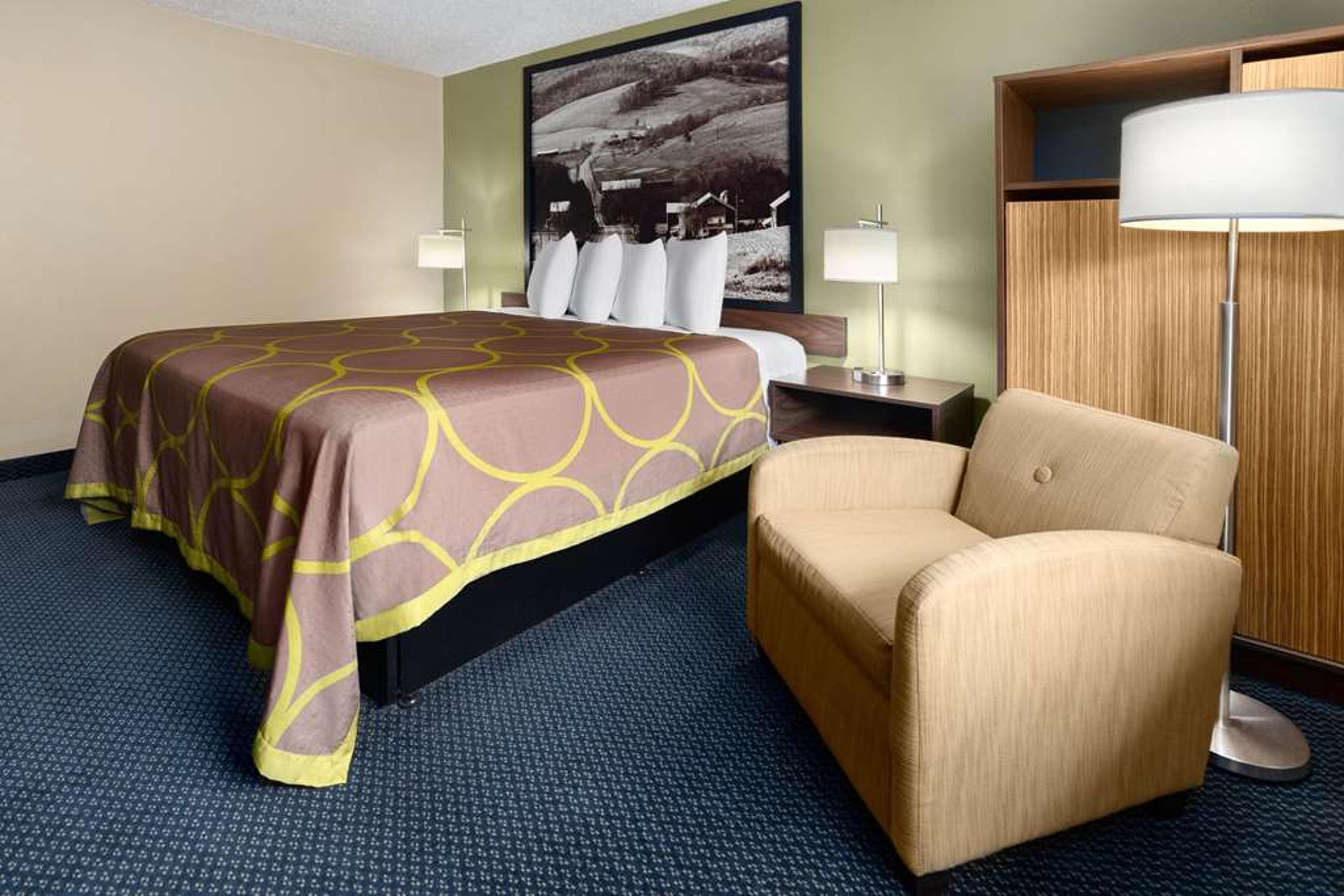 SUPER 8 BY WYNDHAM ST. CLAIRSVILLE