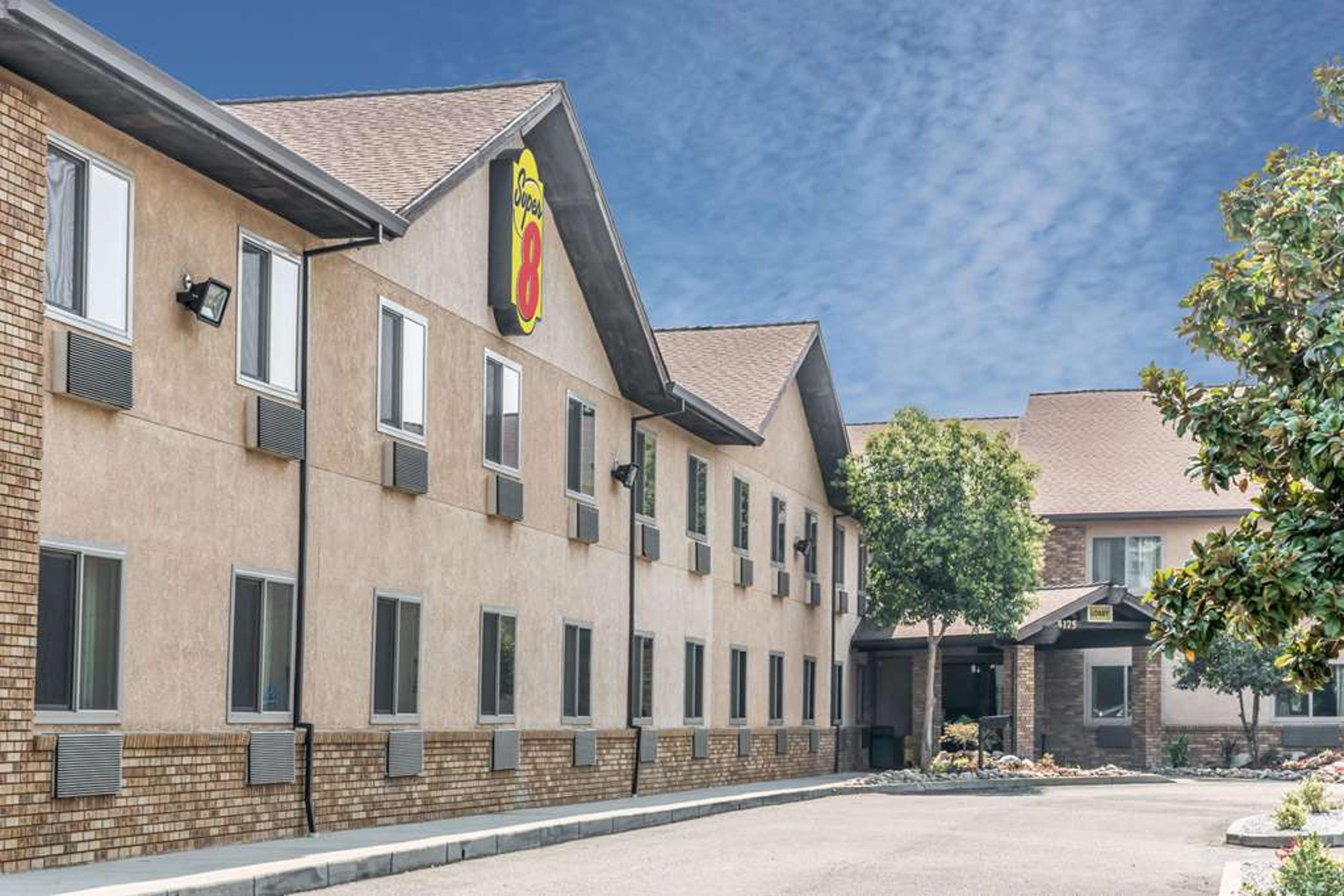 SUPER 8 REDDING CA