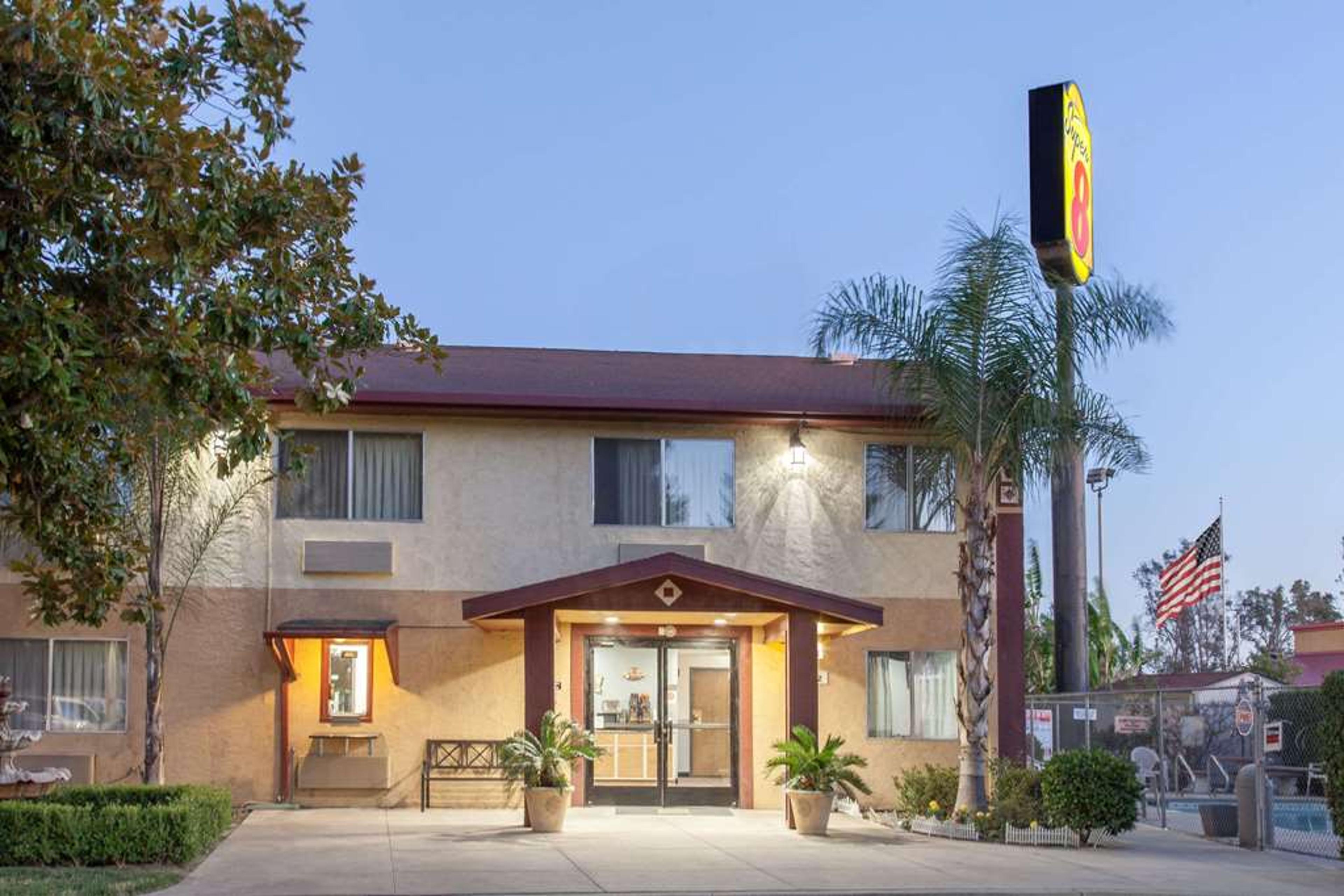 SUPER 8 BY WYNDHAM SELMA/FRESNO ARE