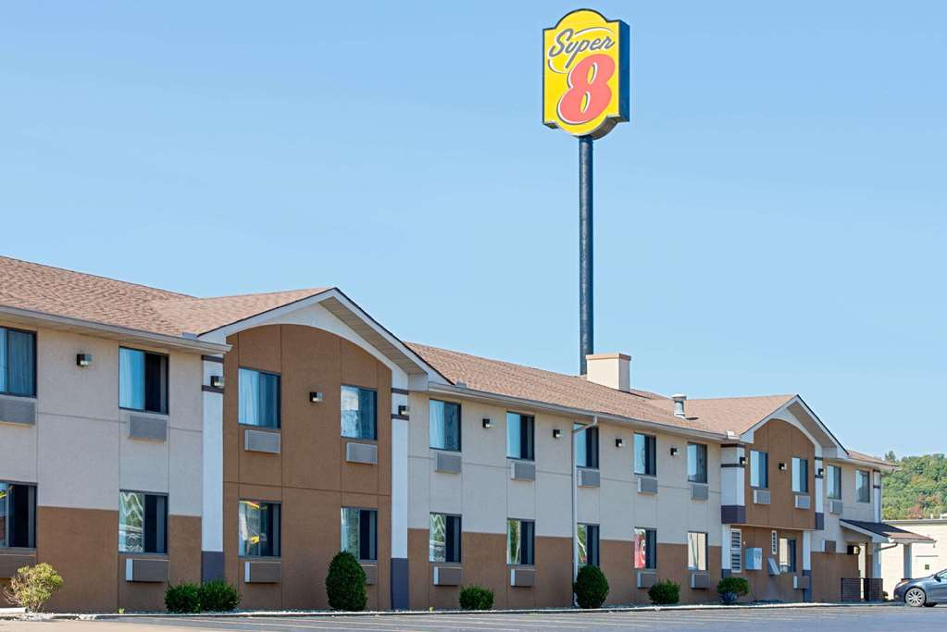 SUPER 8 BY WYNDHAM RIPLEY