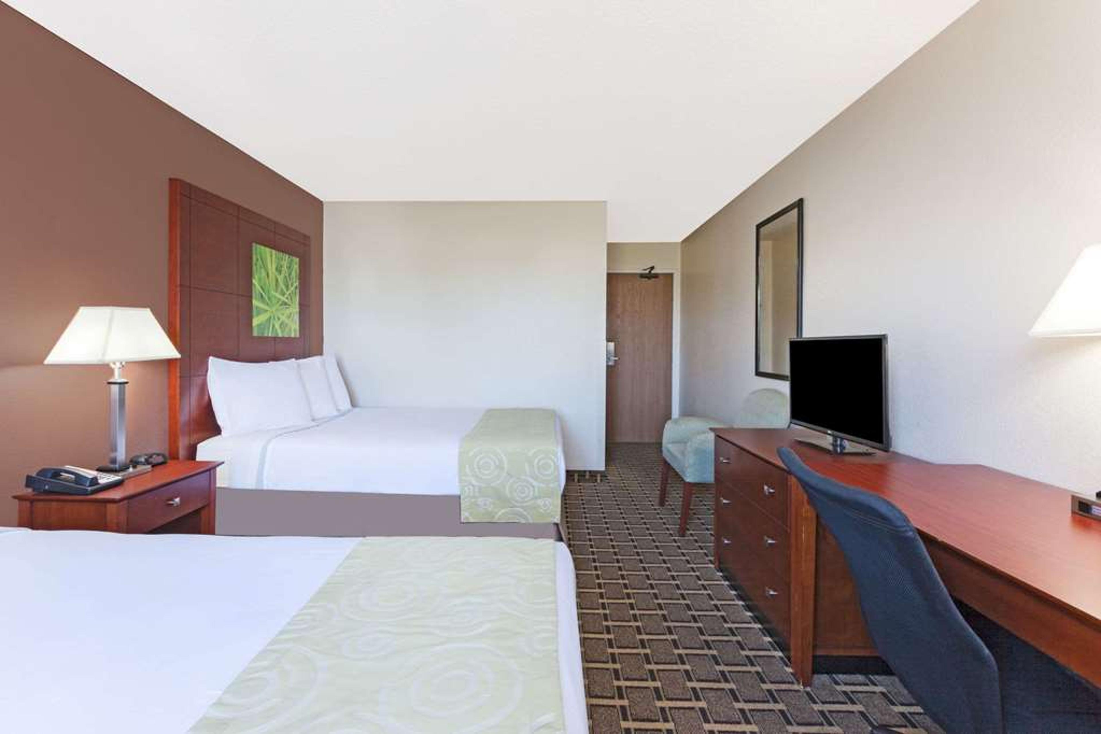 SUPER 8 BY WYNDHAM FLINT TOWNSHIP M