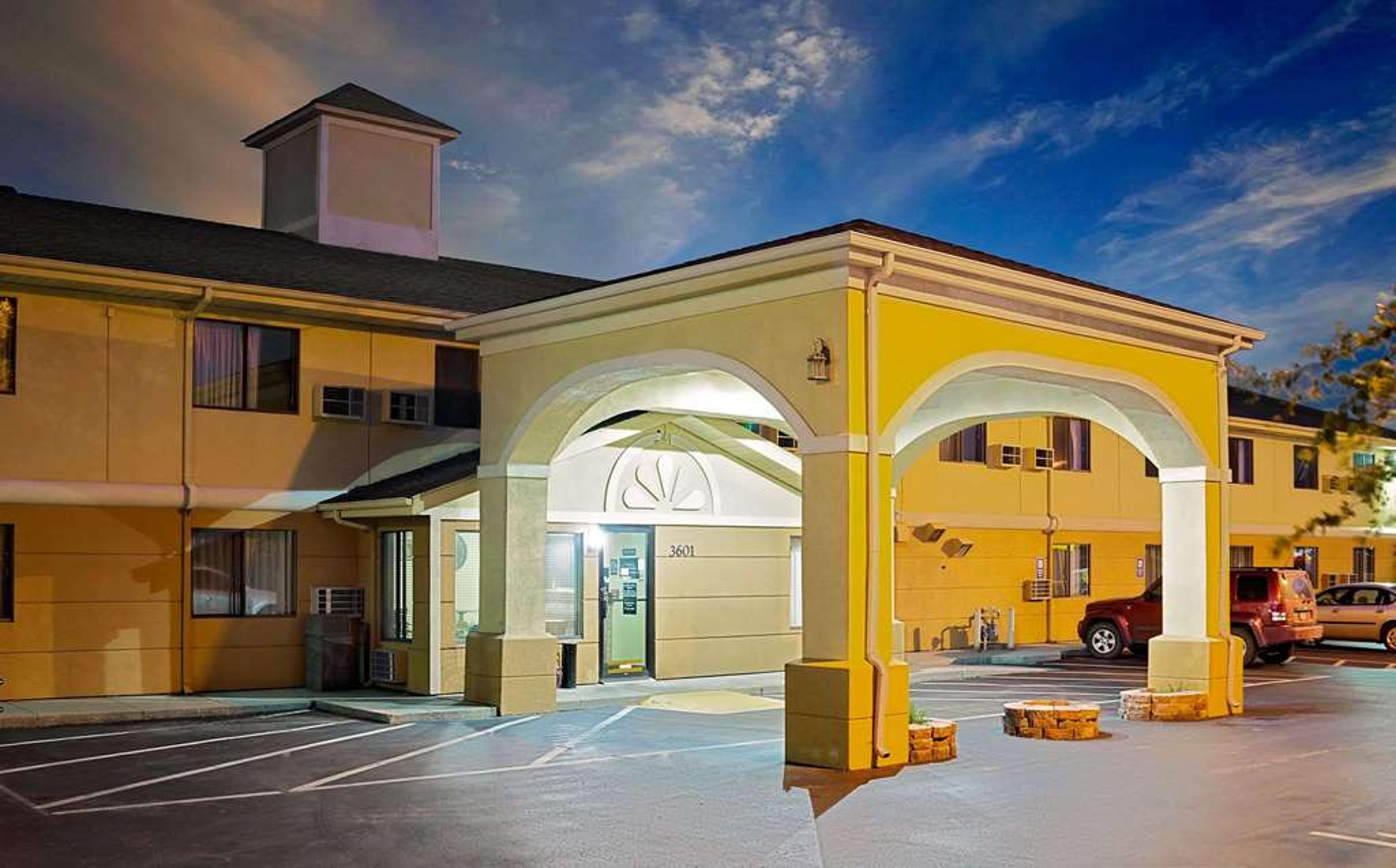 Hotel Photo 1