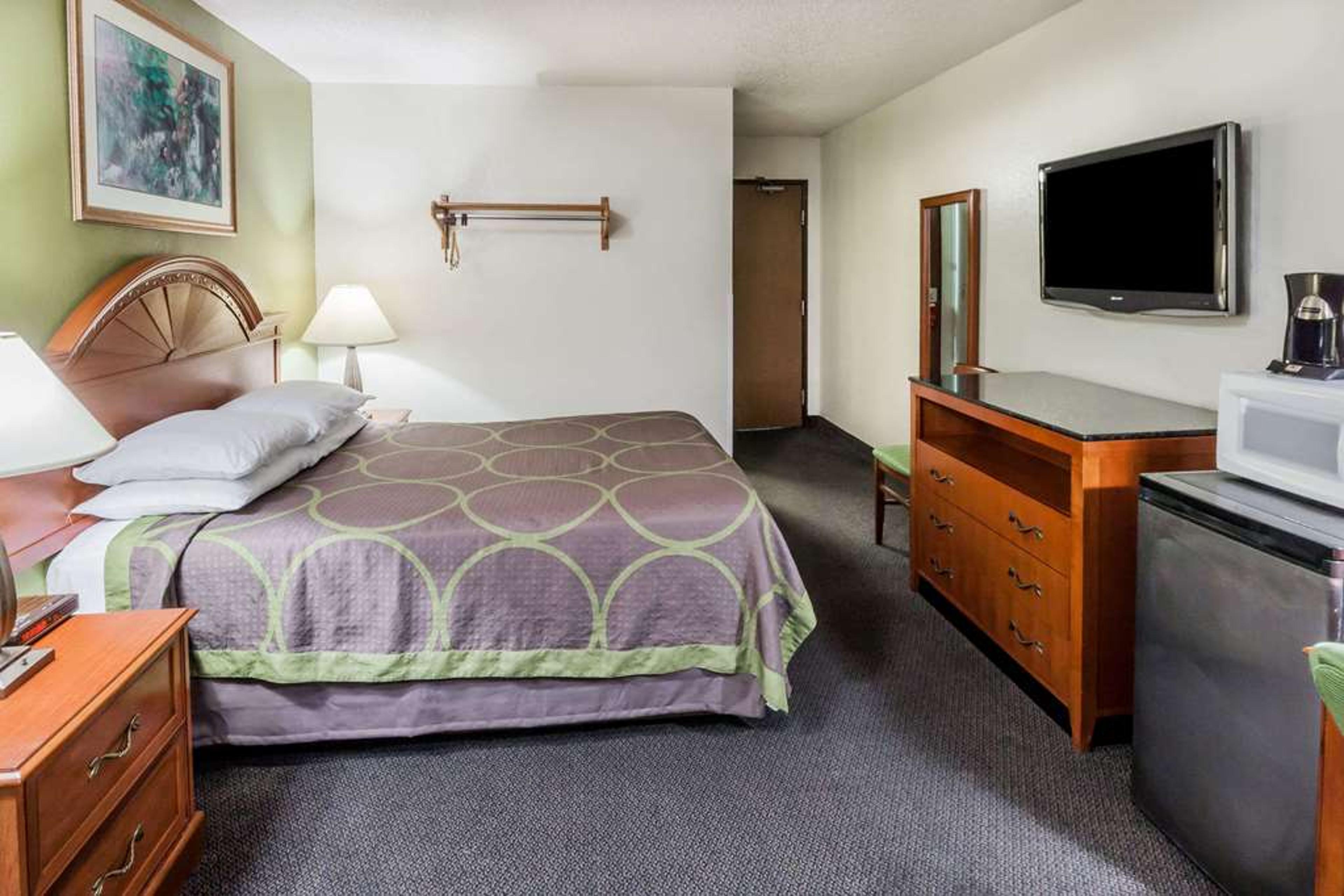 SUPER 8 BY WYNDHAM MERRILLVILLE