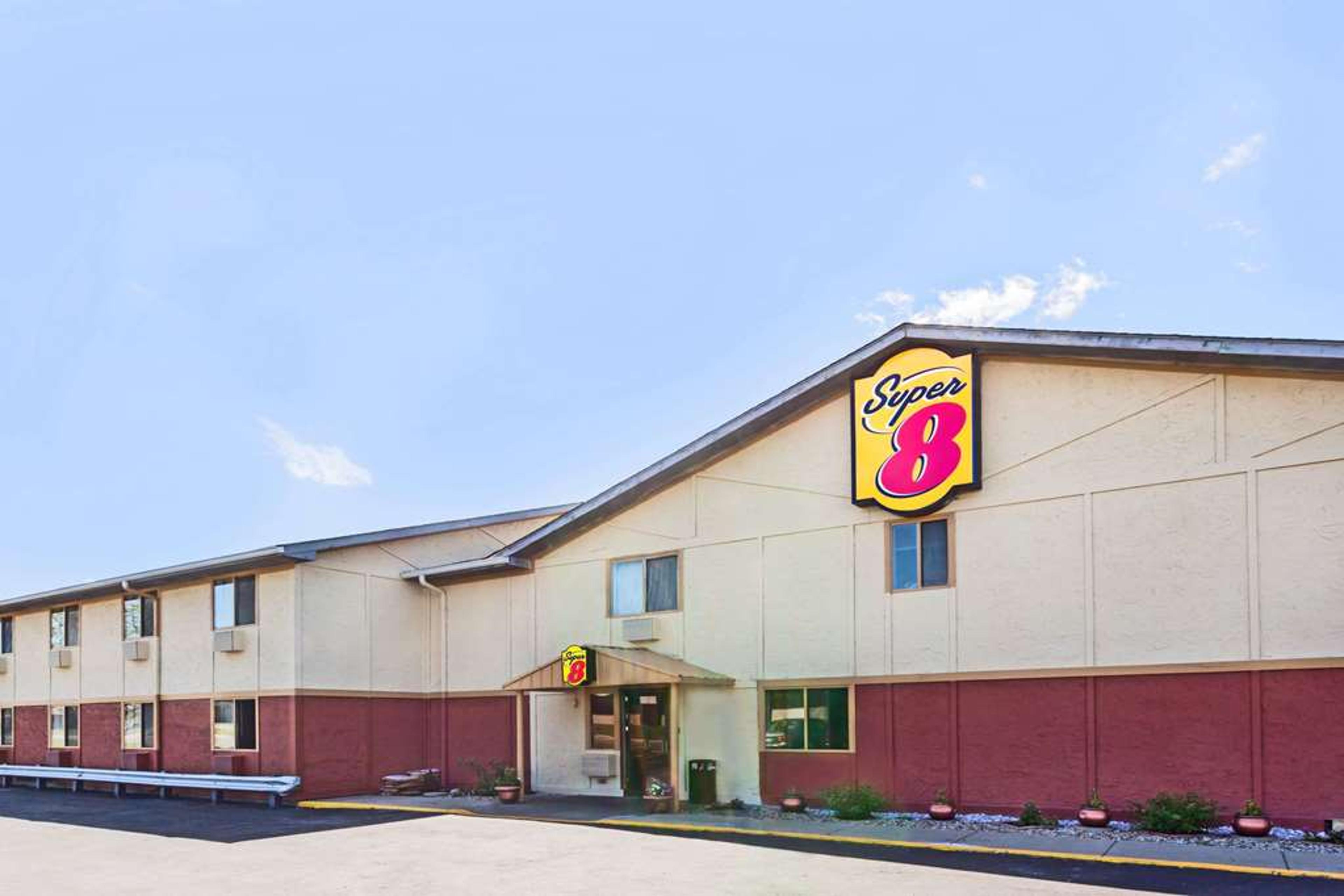 SUPER 8 BY WYNDHAM MERRILLVILLE