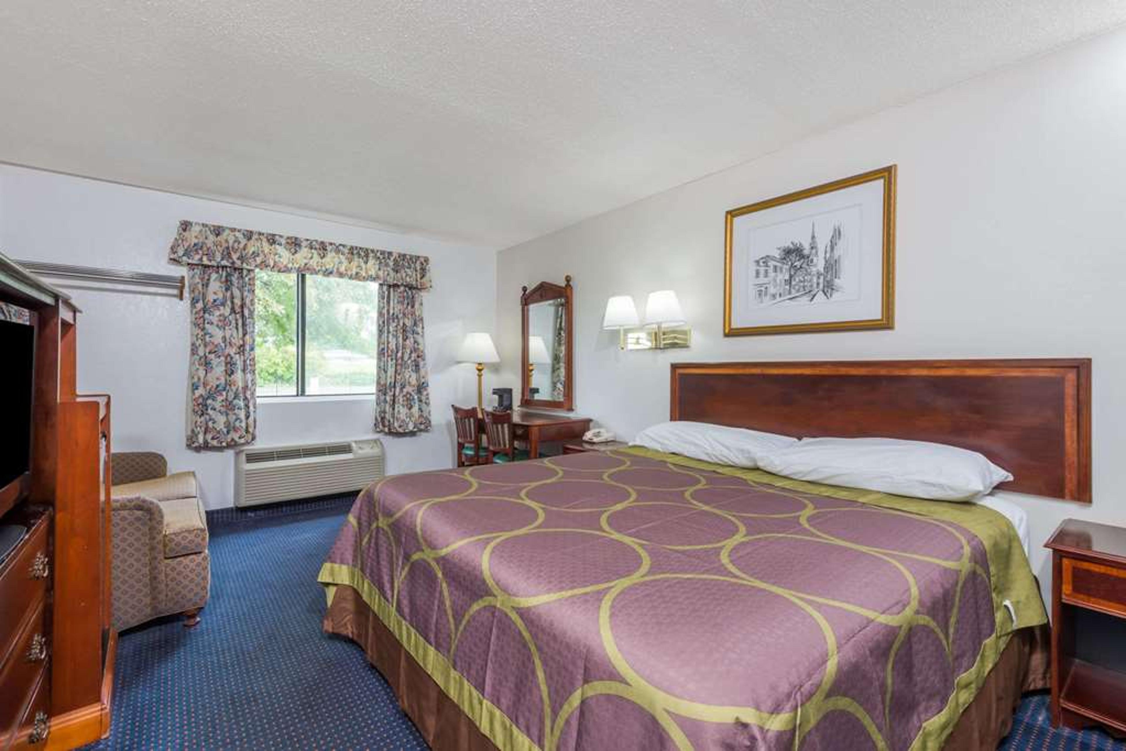 SUPER 8 BY WYNDHAM HARTFORD
