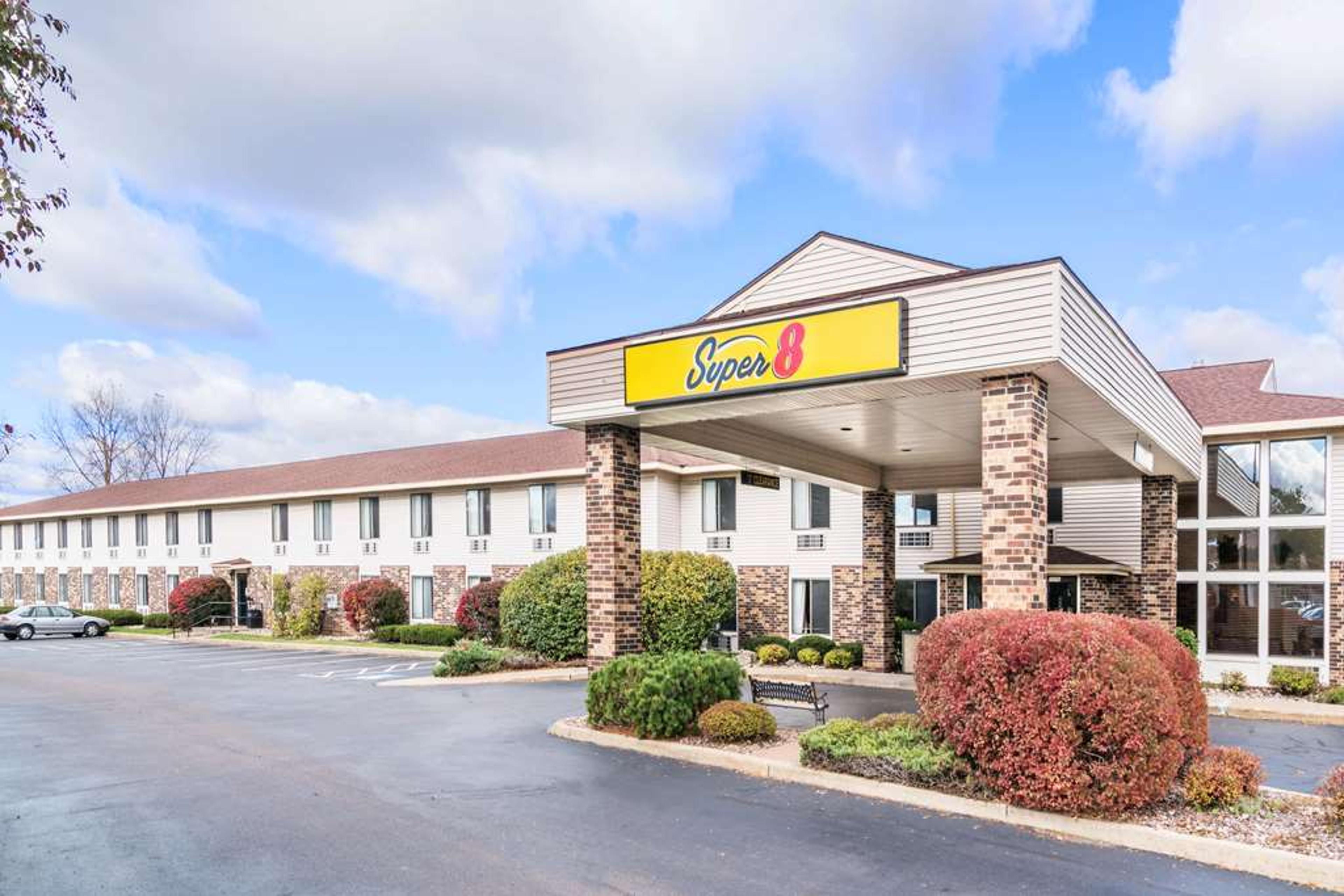 SUPER 8 BY WYNDHAM WAUSAU
