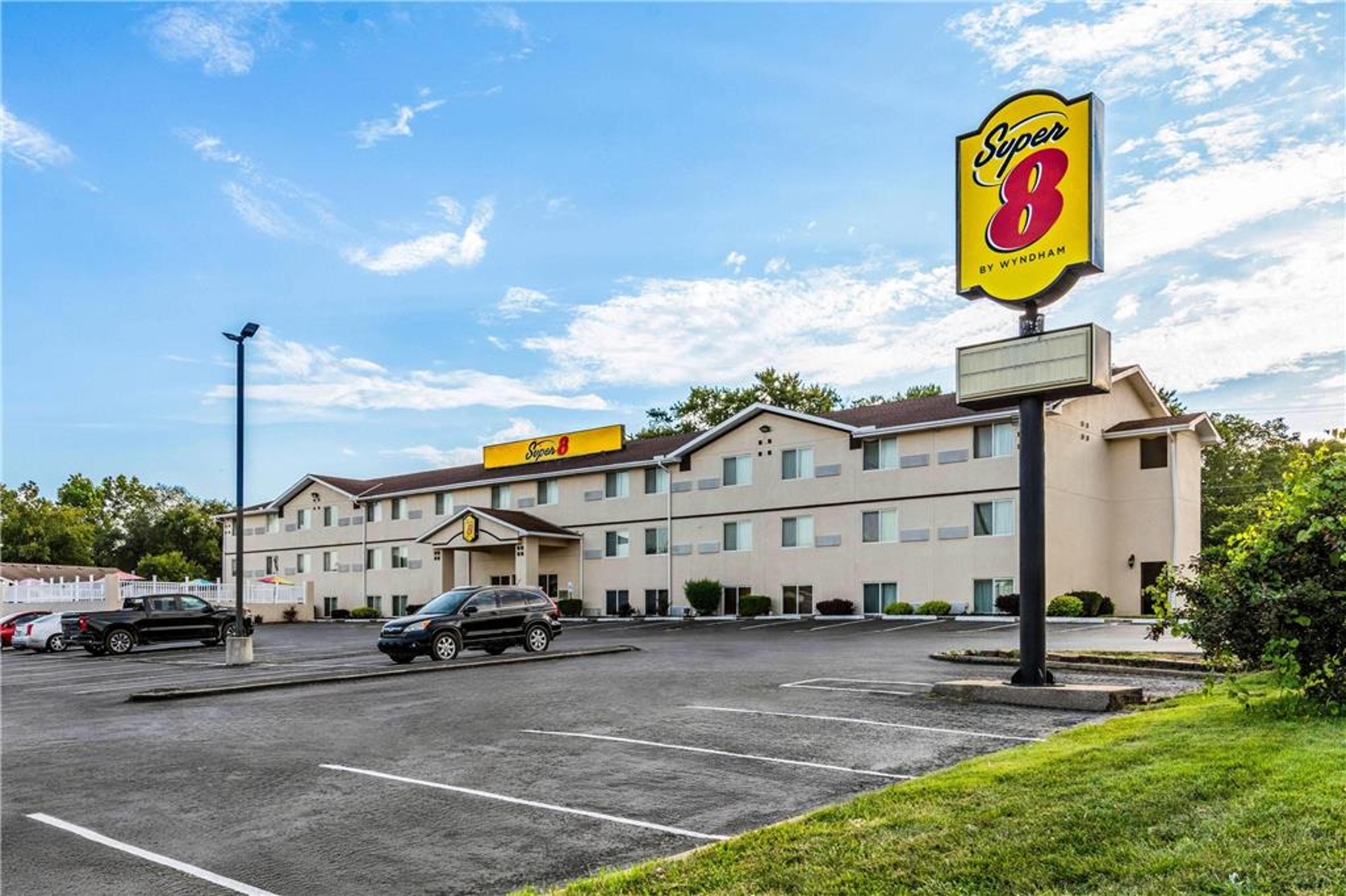 SUPER 8 BY WYNDHAM INDEPENDENCE KAN