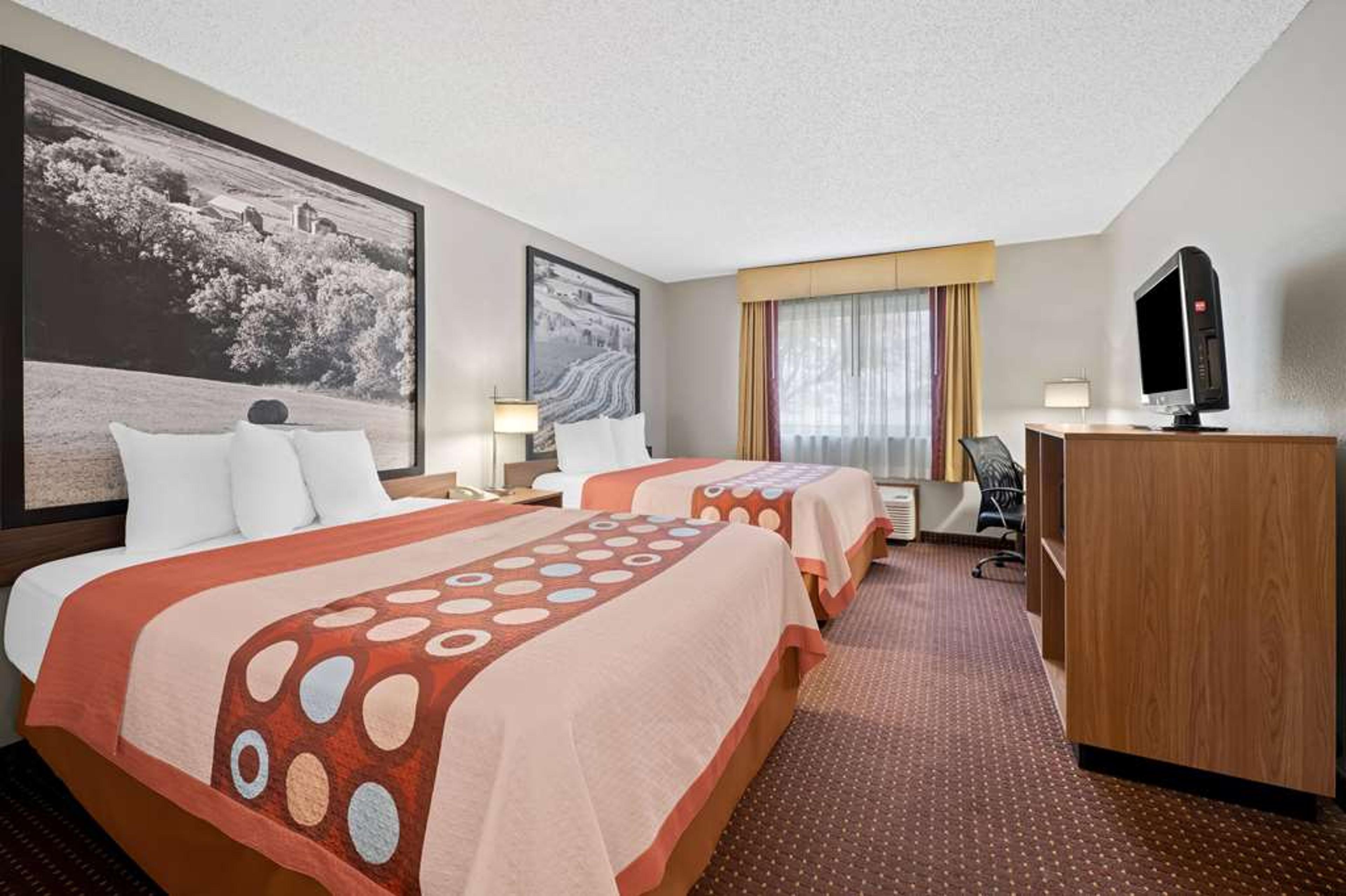SUPER 8 BY WYNDHAM WAVERLY