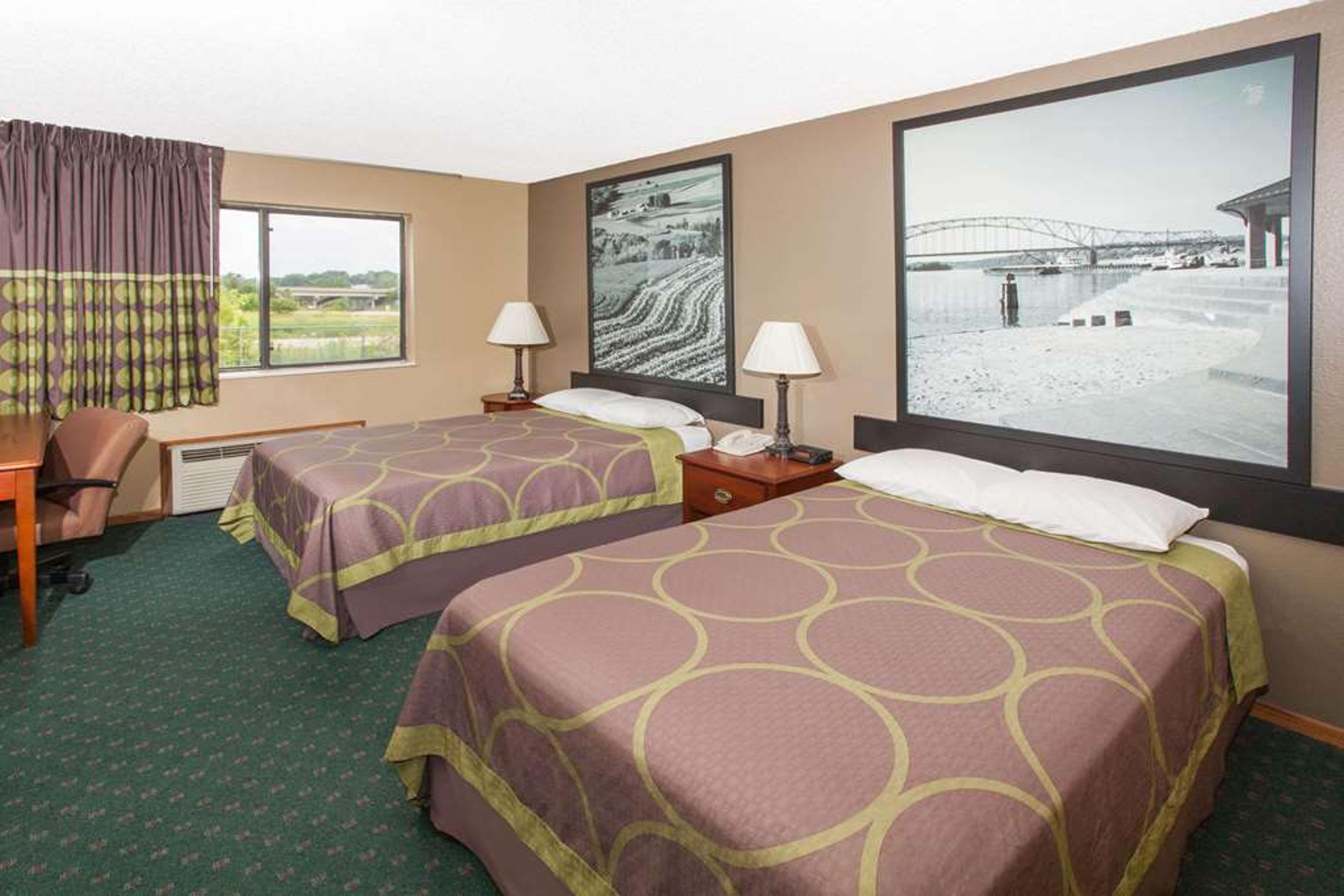 SUPER 8 BY WYNDHAM ANAMOSA IA