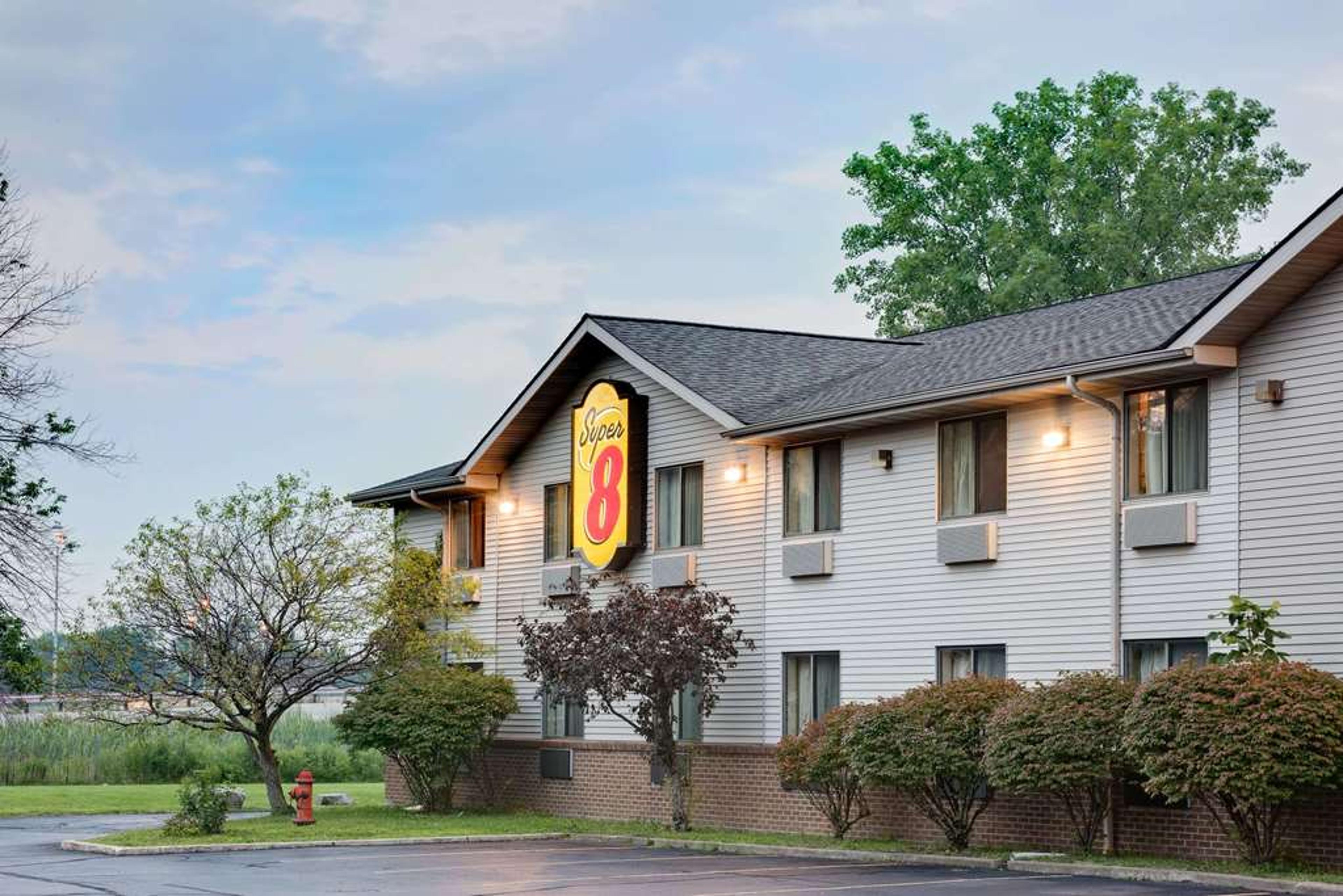 SUPER 8 BY WYNDHAM MENTOR/CLEVELAND