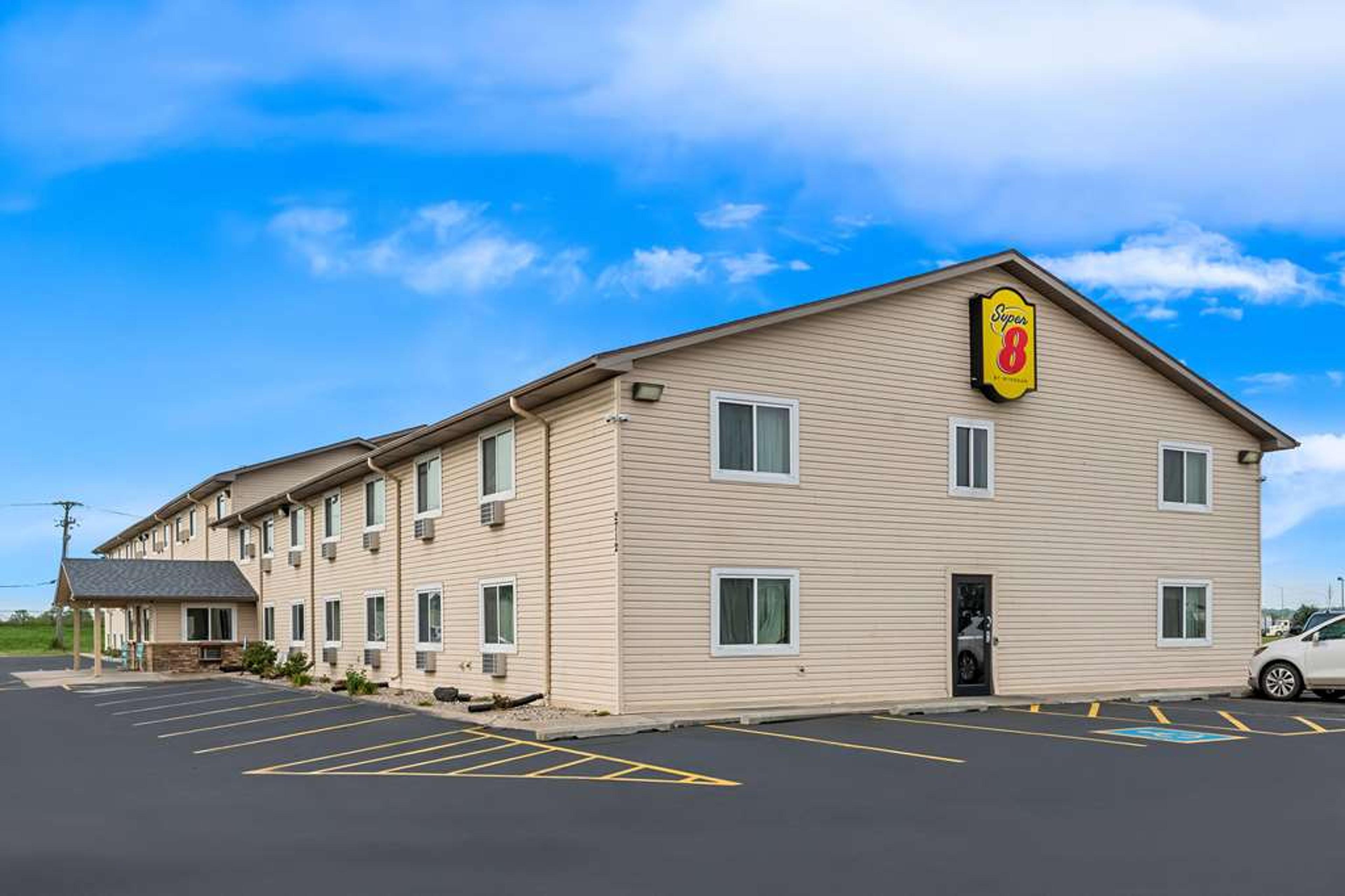 SUPER 8 BY WYNDHAM COUNCIL BLUFFS I