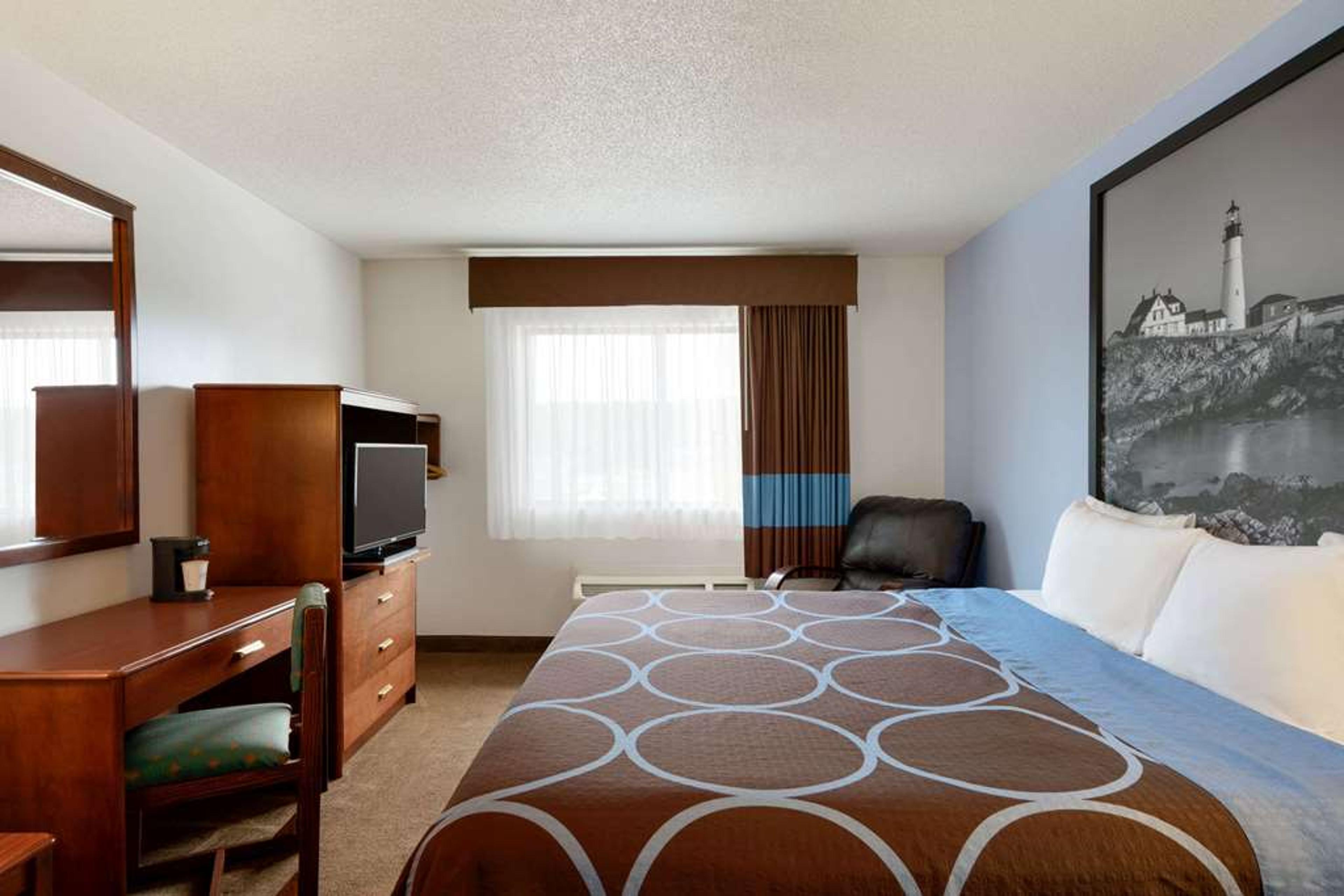 SUPER 8 BY WYNDHAM PORTLAND ME