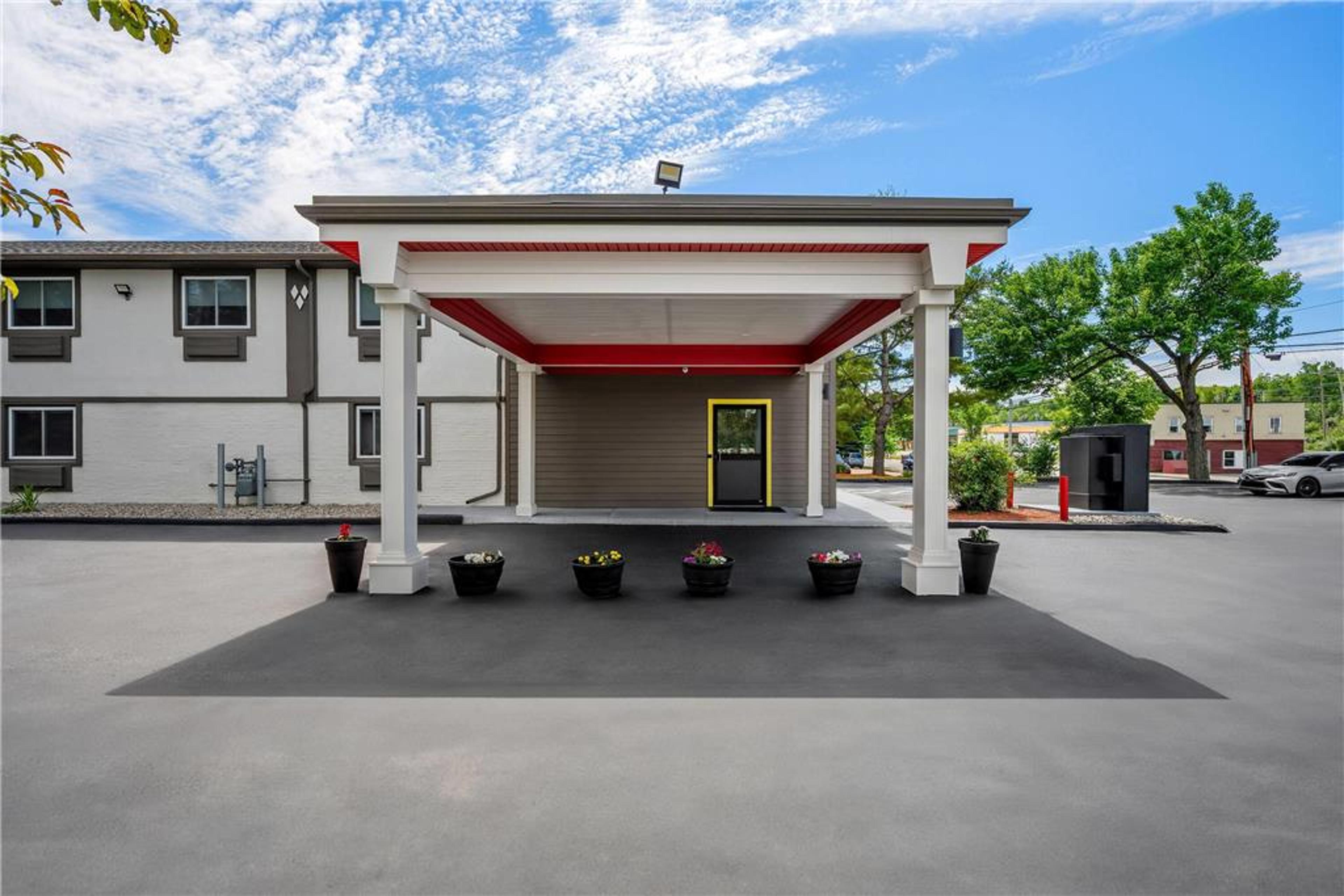 SUPER 8 BY WYNDHAM LEWISTON AU