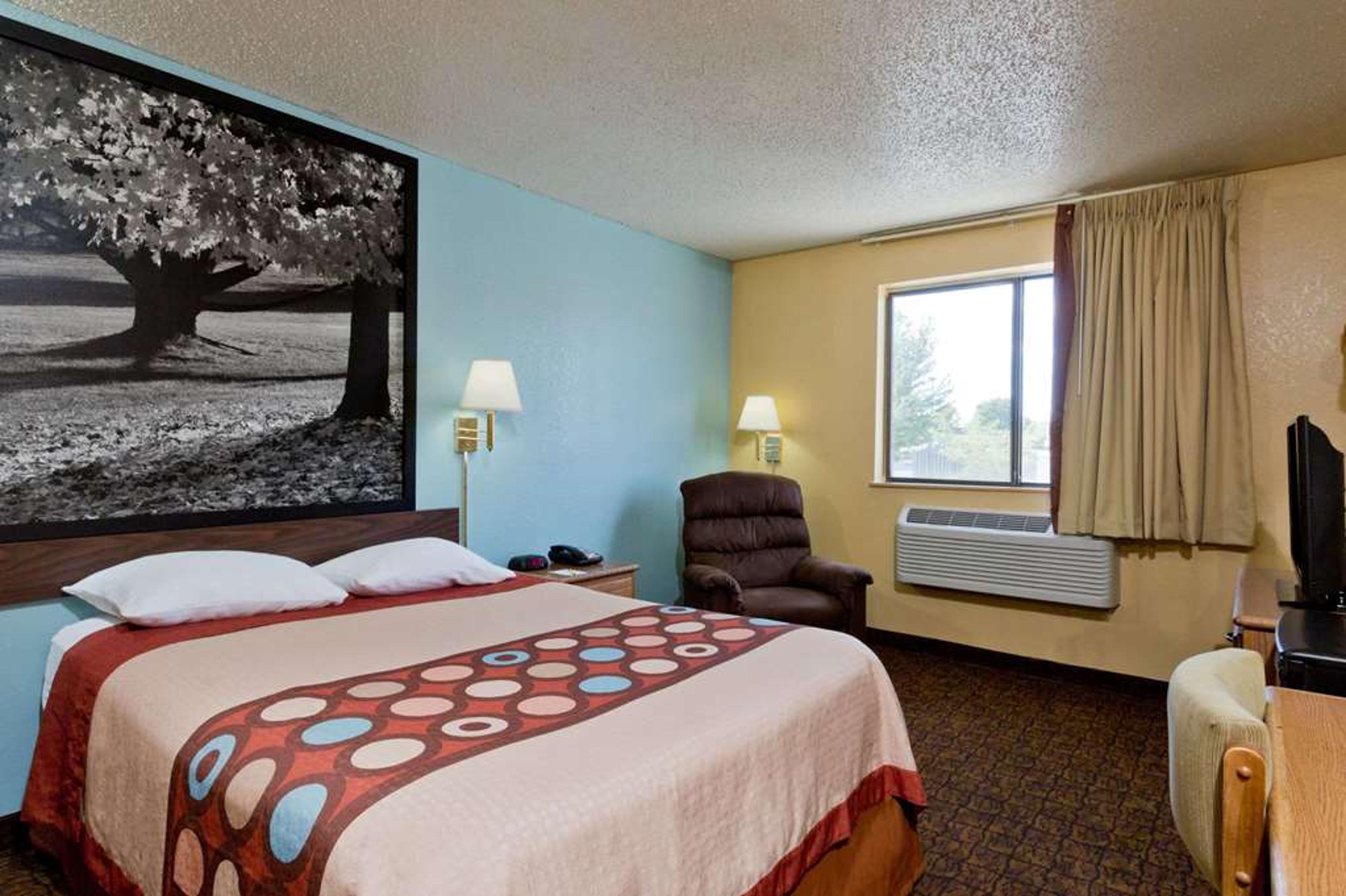 SUPER 8 LEXINGTON PRK CA AREA