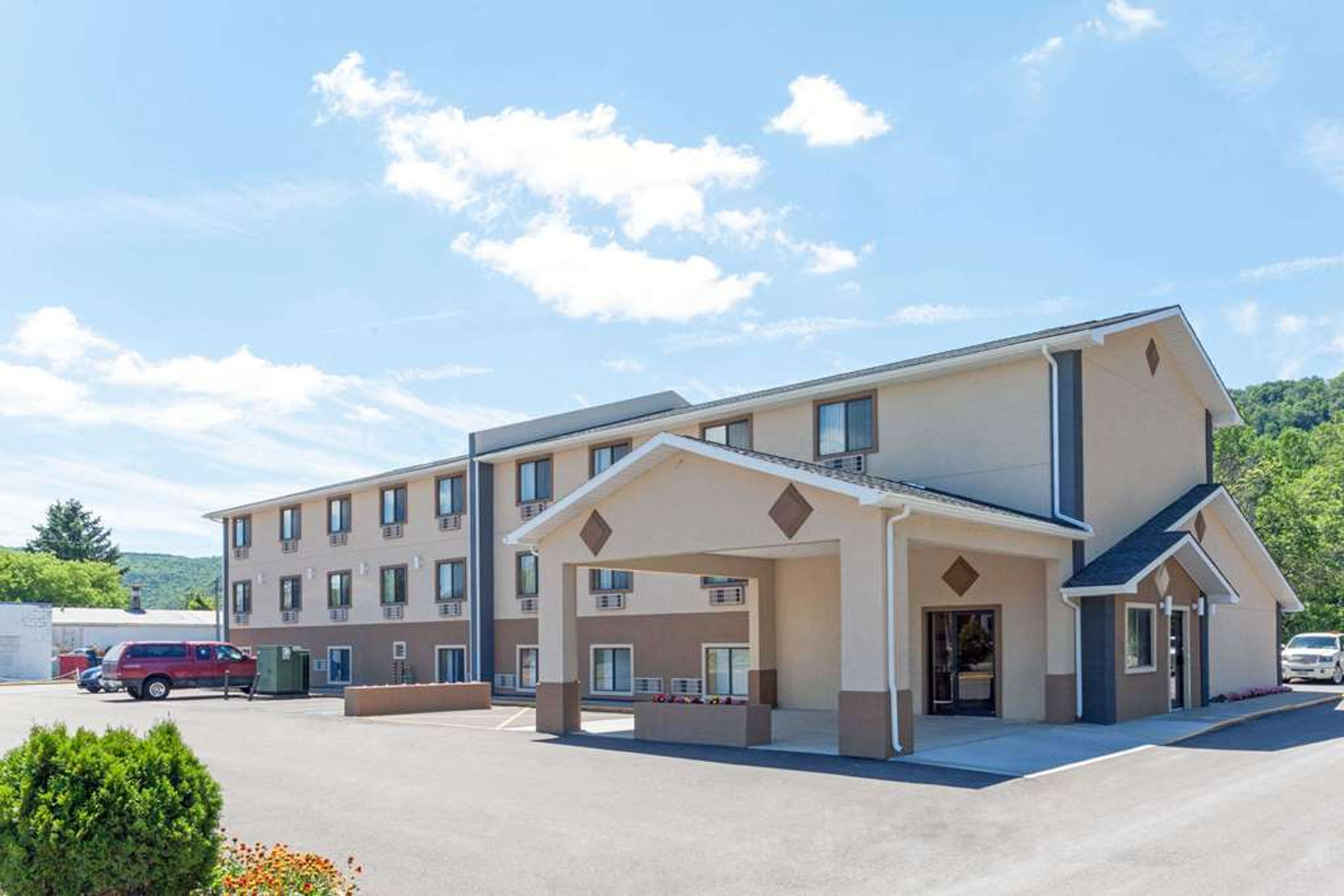 Hotel Photo 1