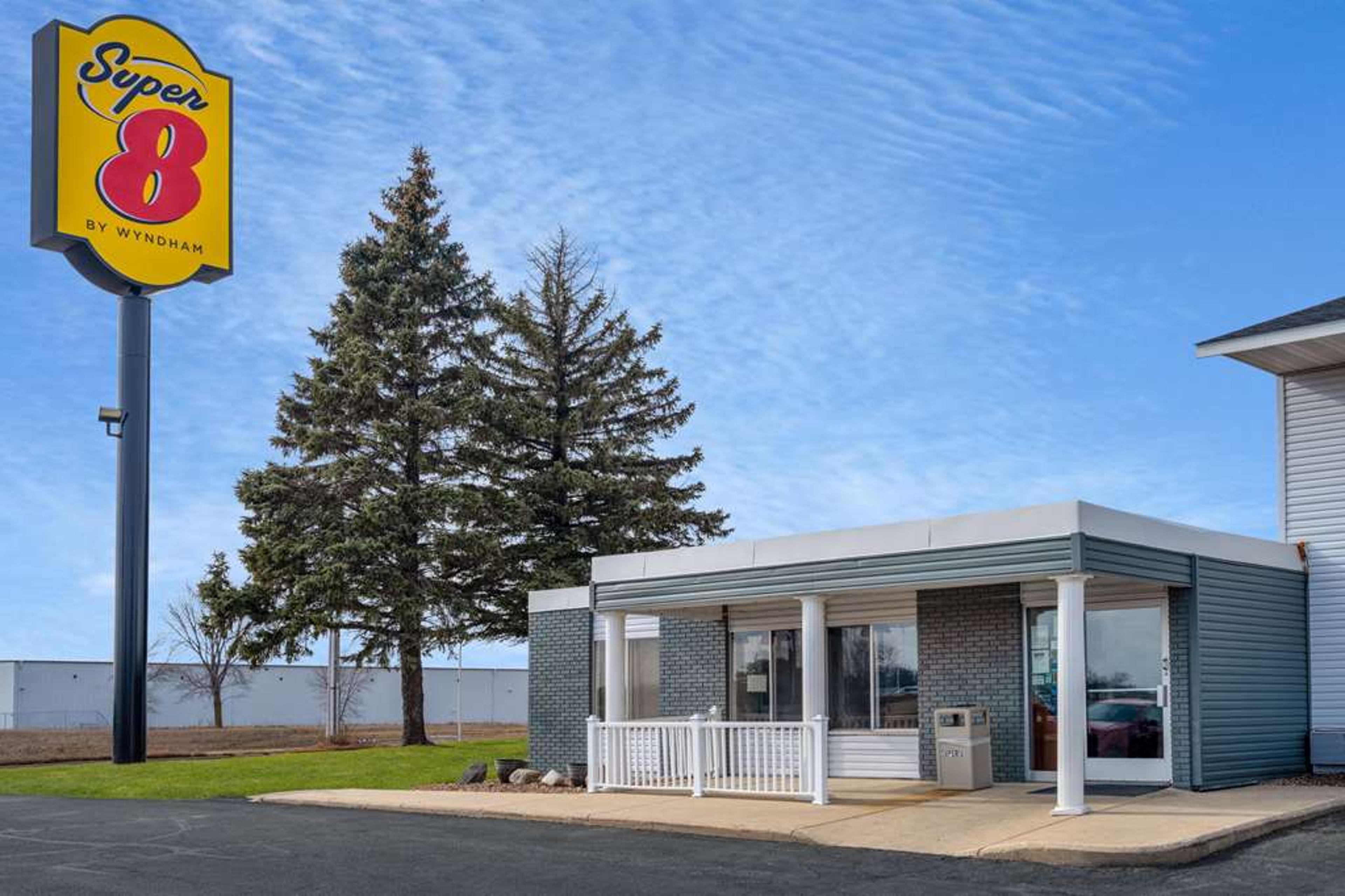 SUPER 8 OWATONNA