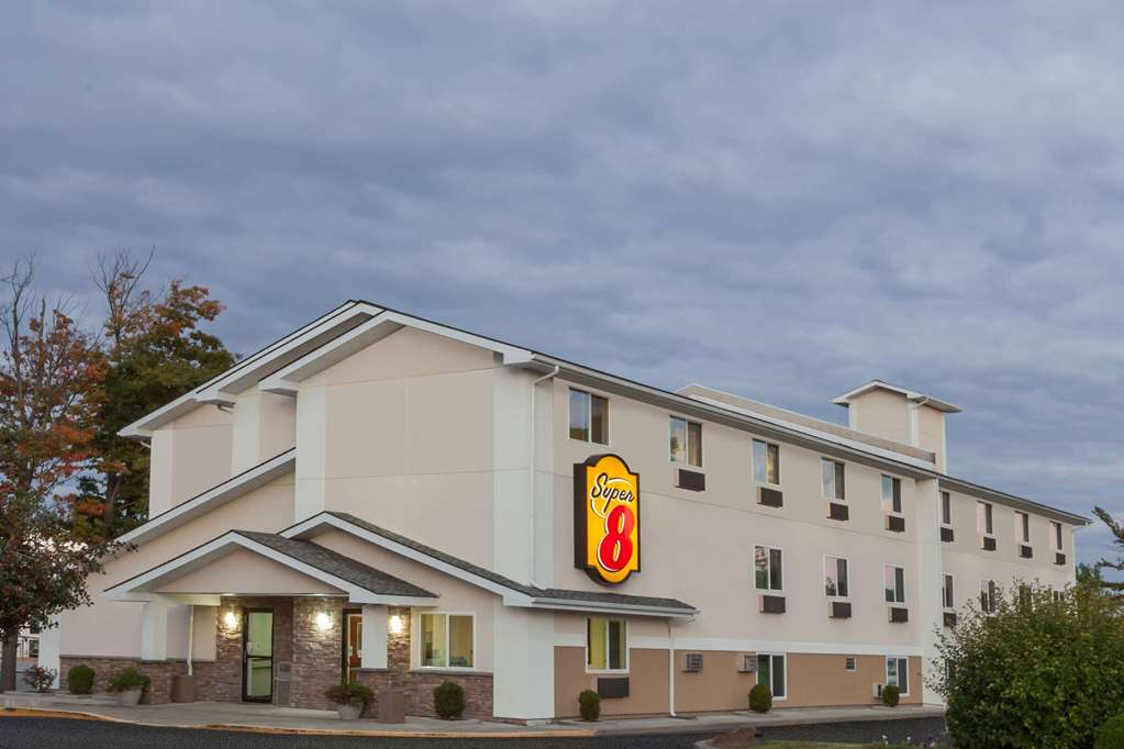 SUPER 8 BY WYNDHAM LATHAM/ALBANY AI