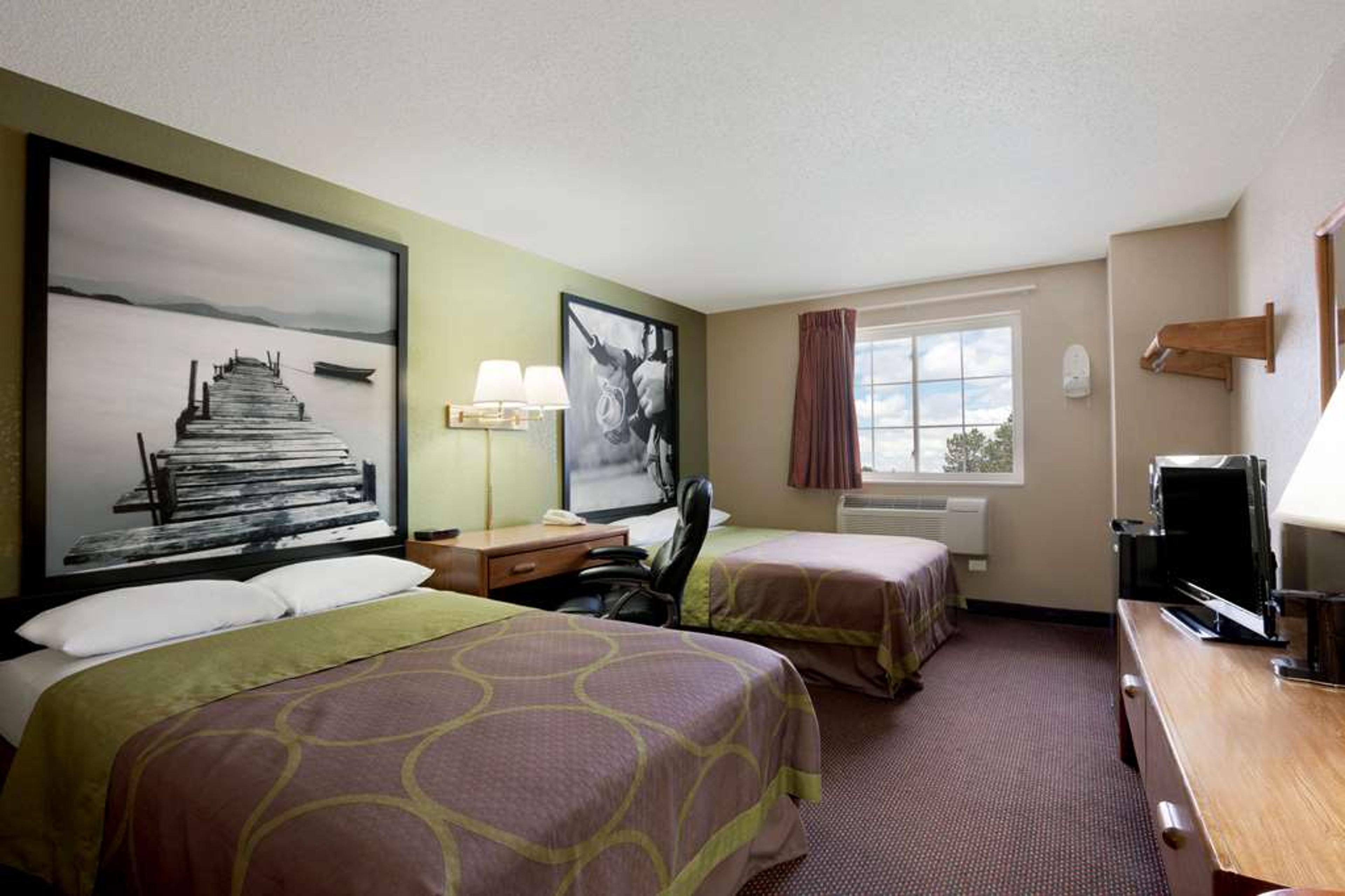 SUPER 8 BY WYNDHAM PULASKI