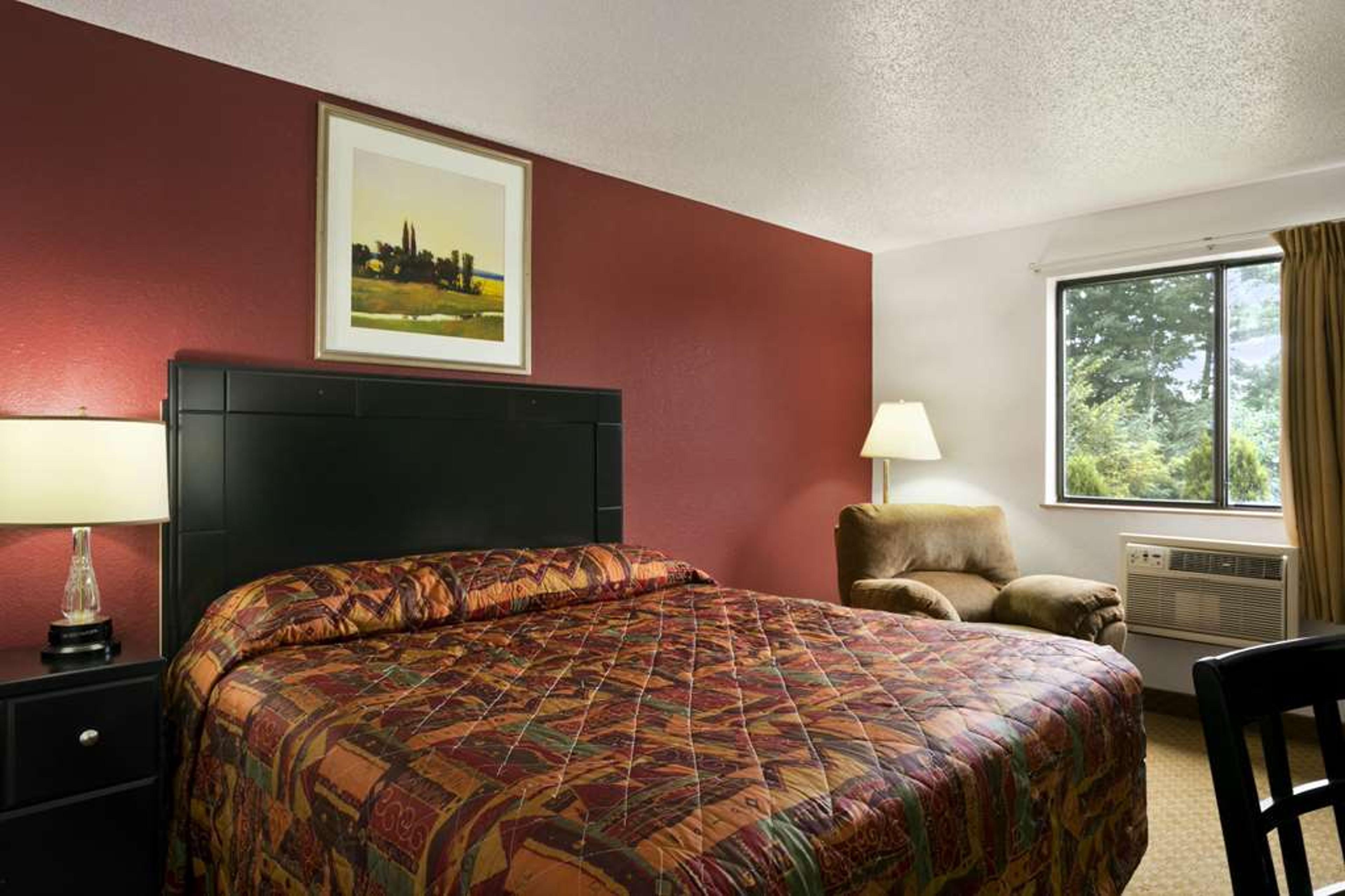 SUPER 8 NEW CASTLE PA
