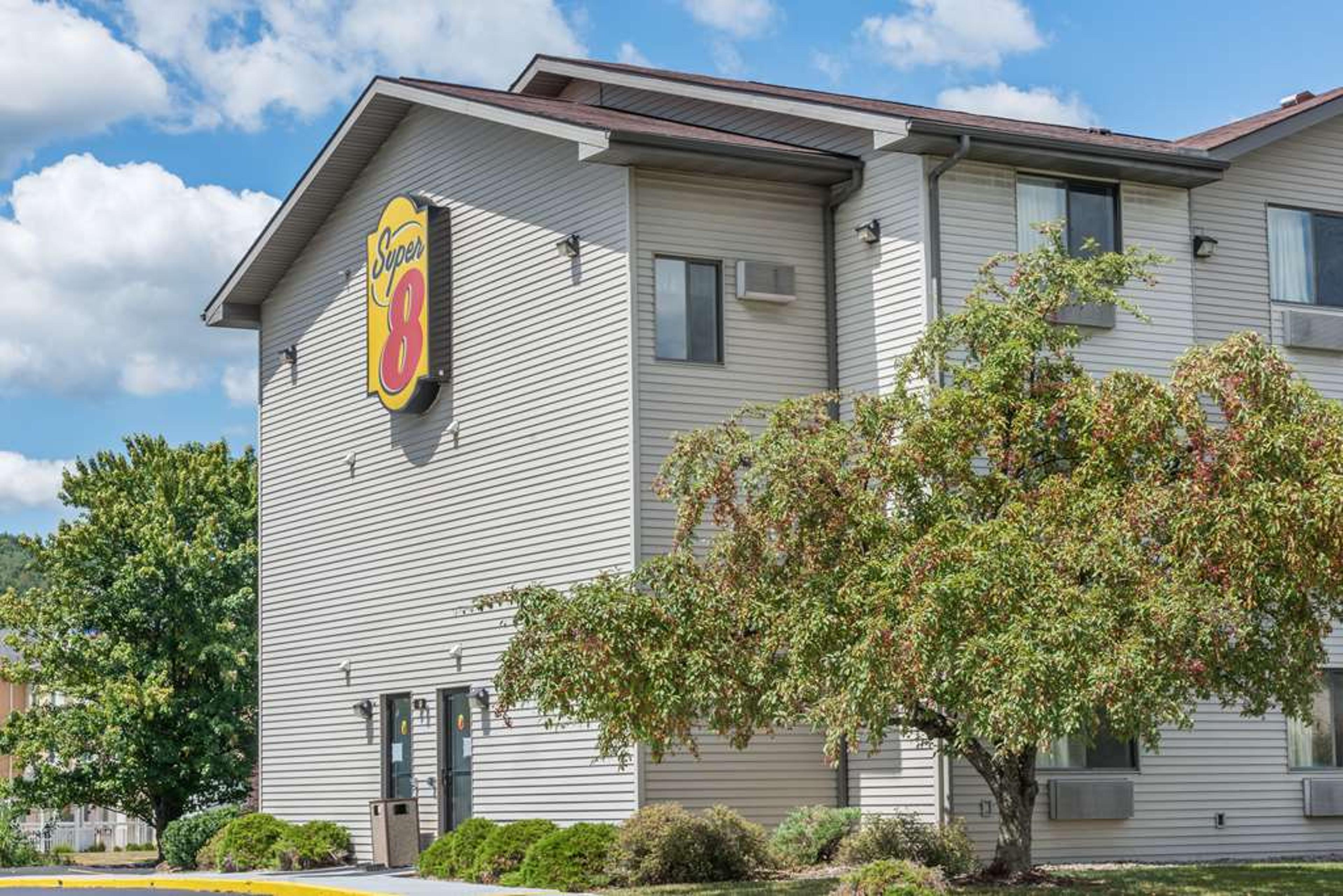 SUPER 8 BY WYNDHAM NEW STANTON