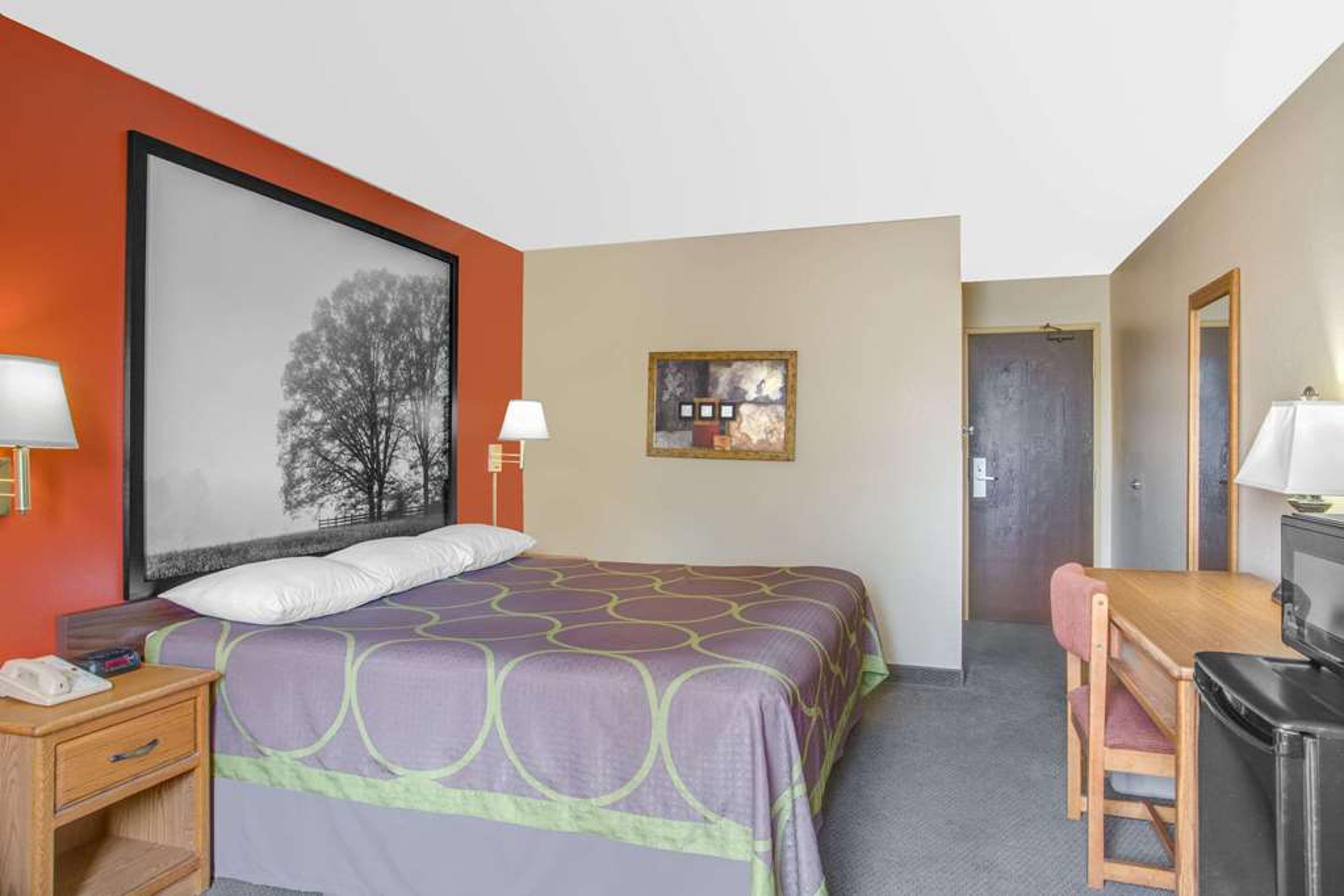 SUPER 8 BY WYNDHAM CHRISTIANSBURG/B