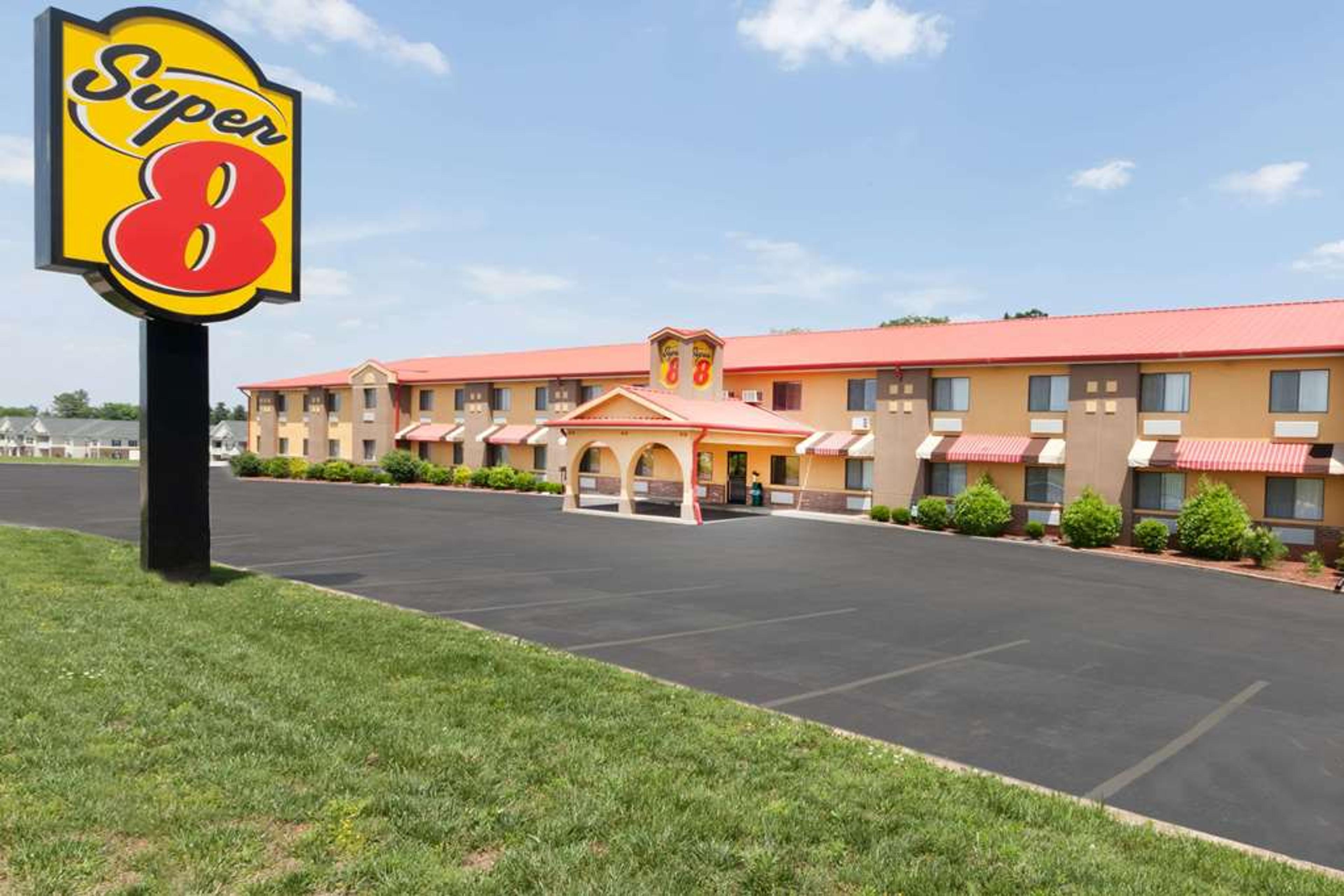 SUPER 8 BY WYNDHAM BOWLING GREEN SO