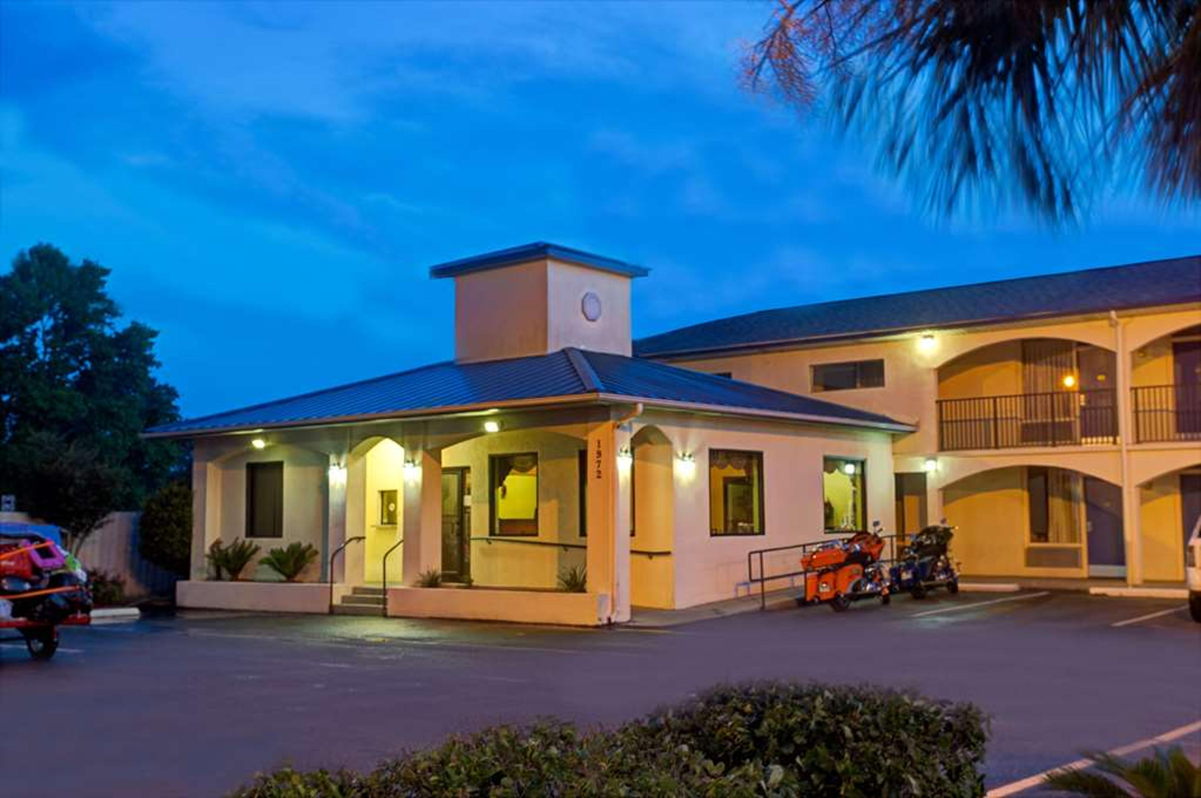 SUPER 8 WALTERBORO