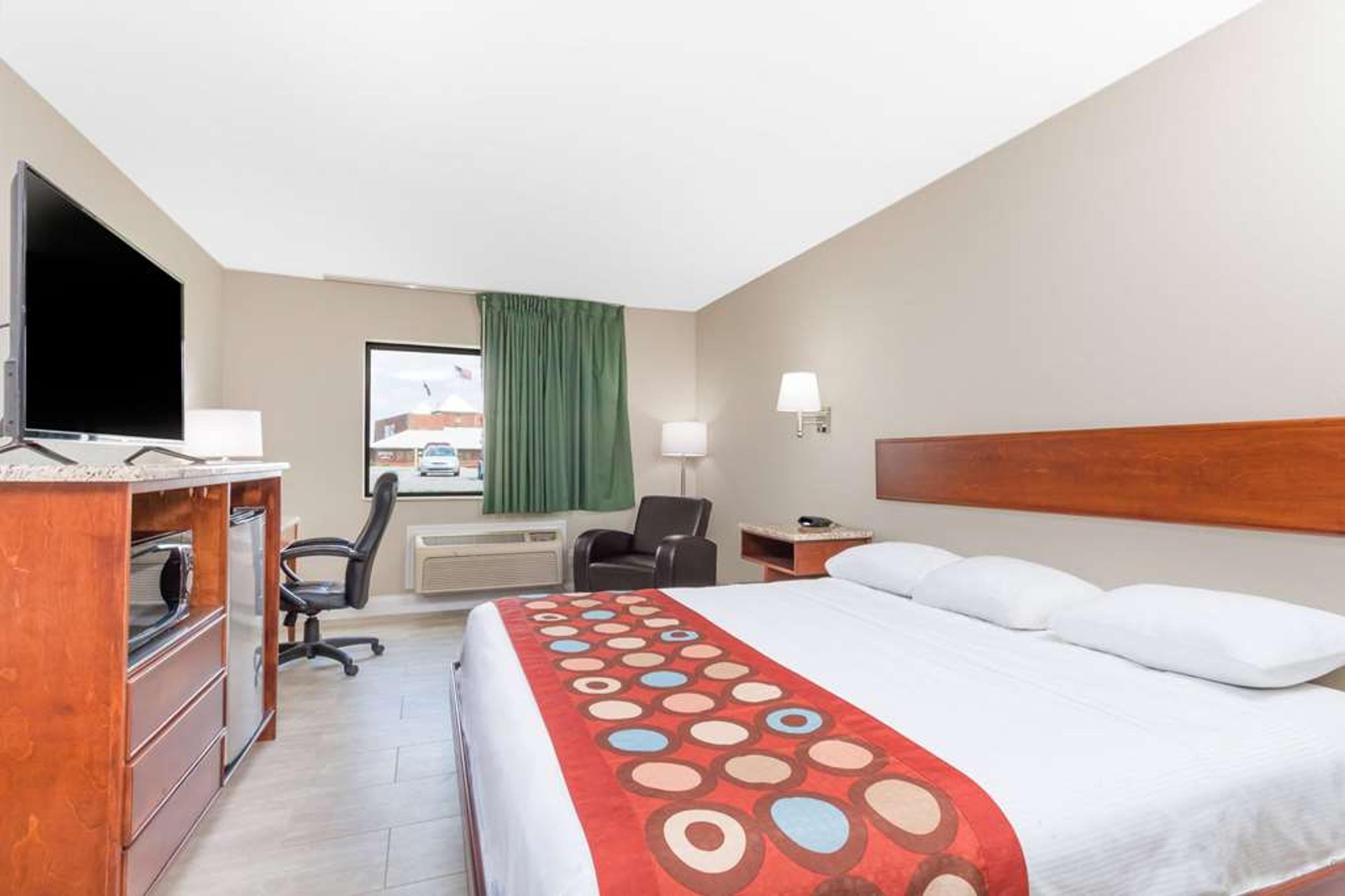 SUPER 8 BY WYNDHAM OWENSBORO