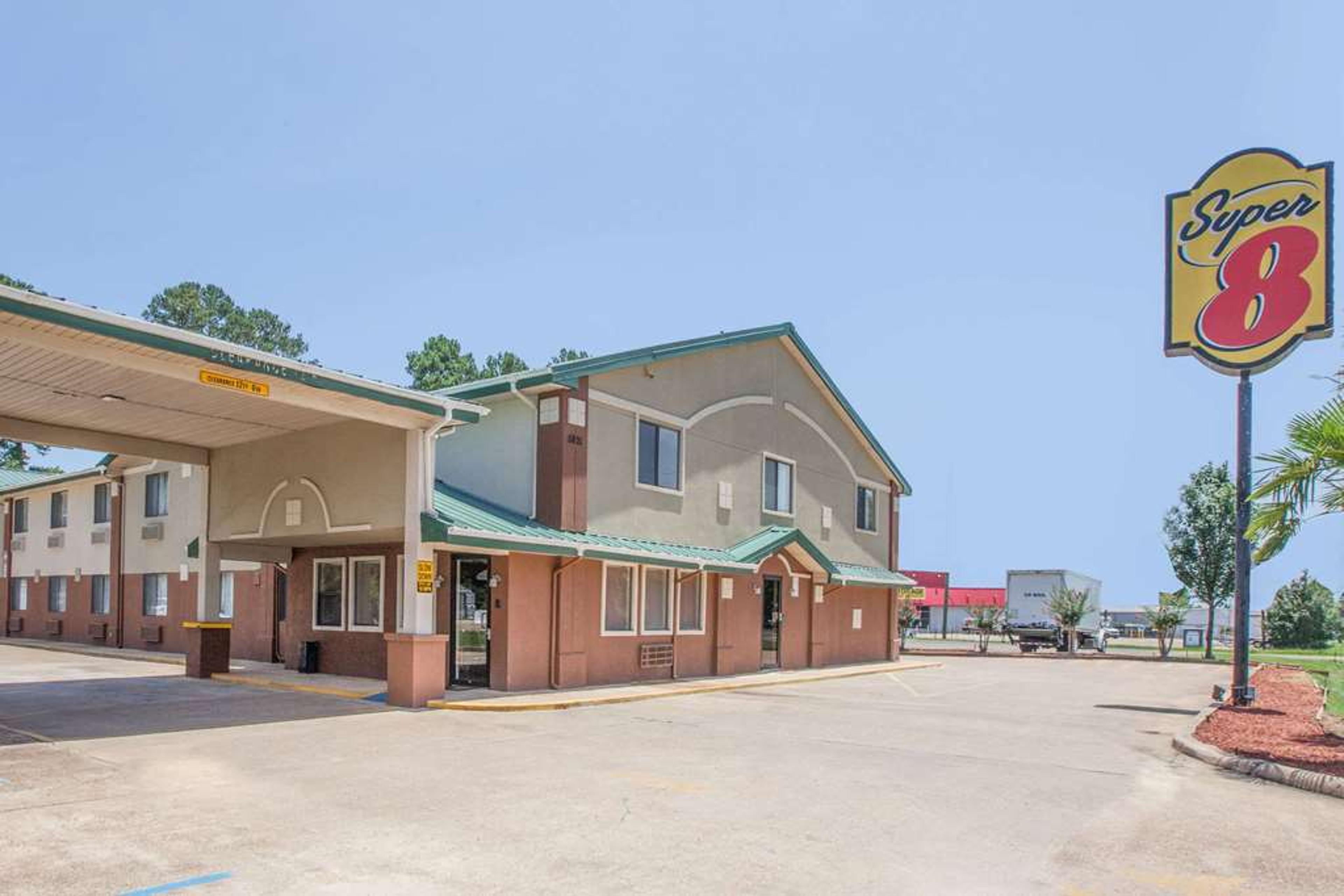 SUPER 8 BY WYND HAM NATCHITOCHES