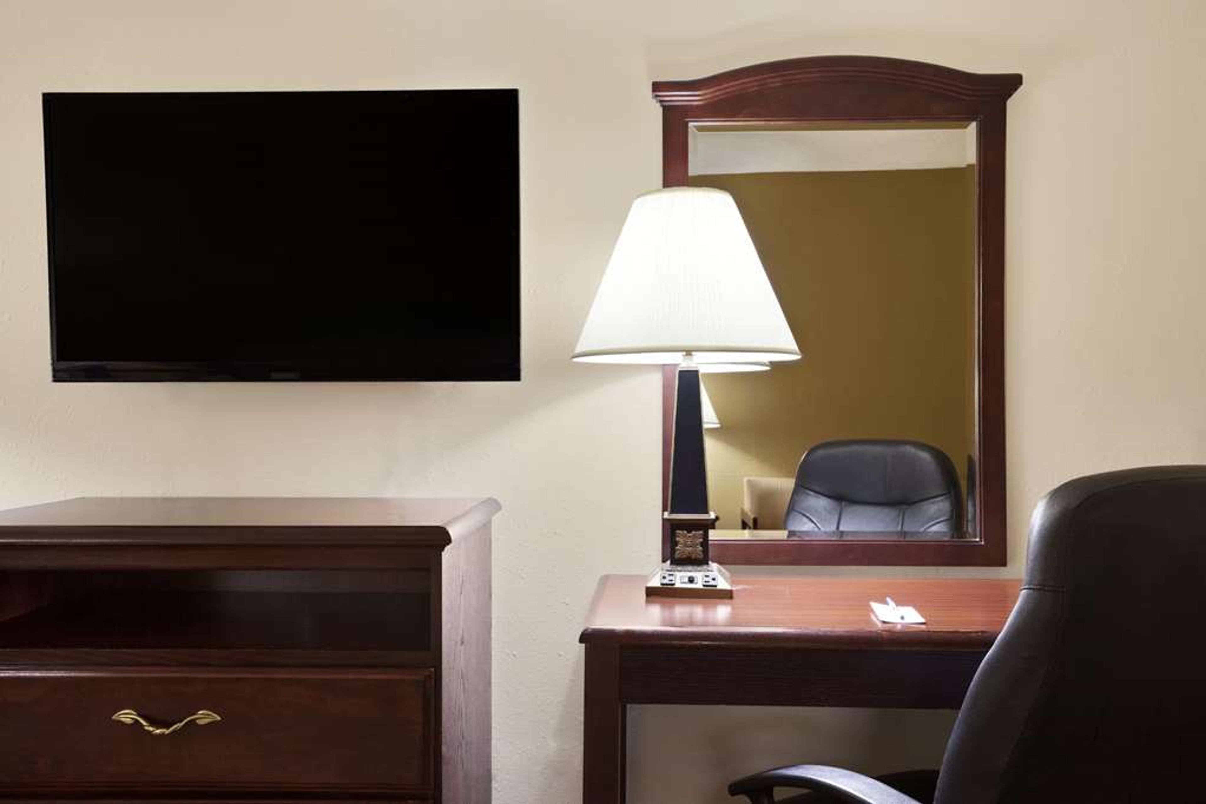 TRAVELODGE LA PORTE MICHIGAN